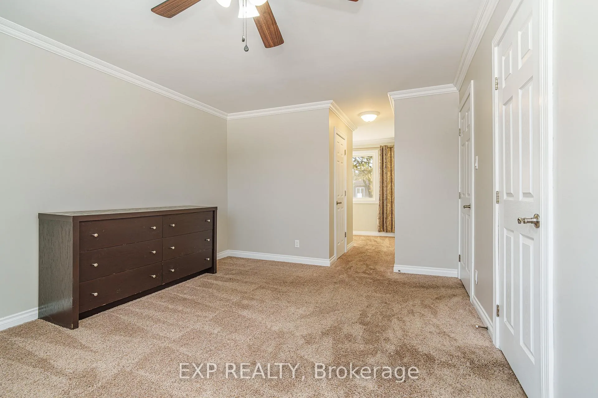 Photo 24 of 49 Larkin Drive, Ottawa, Barrhaven - Pheasant Run — HOMEH