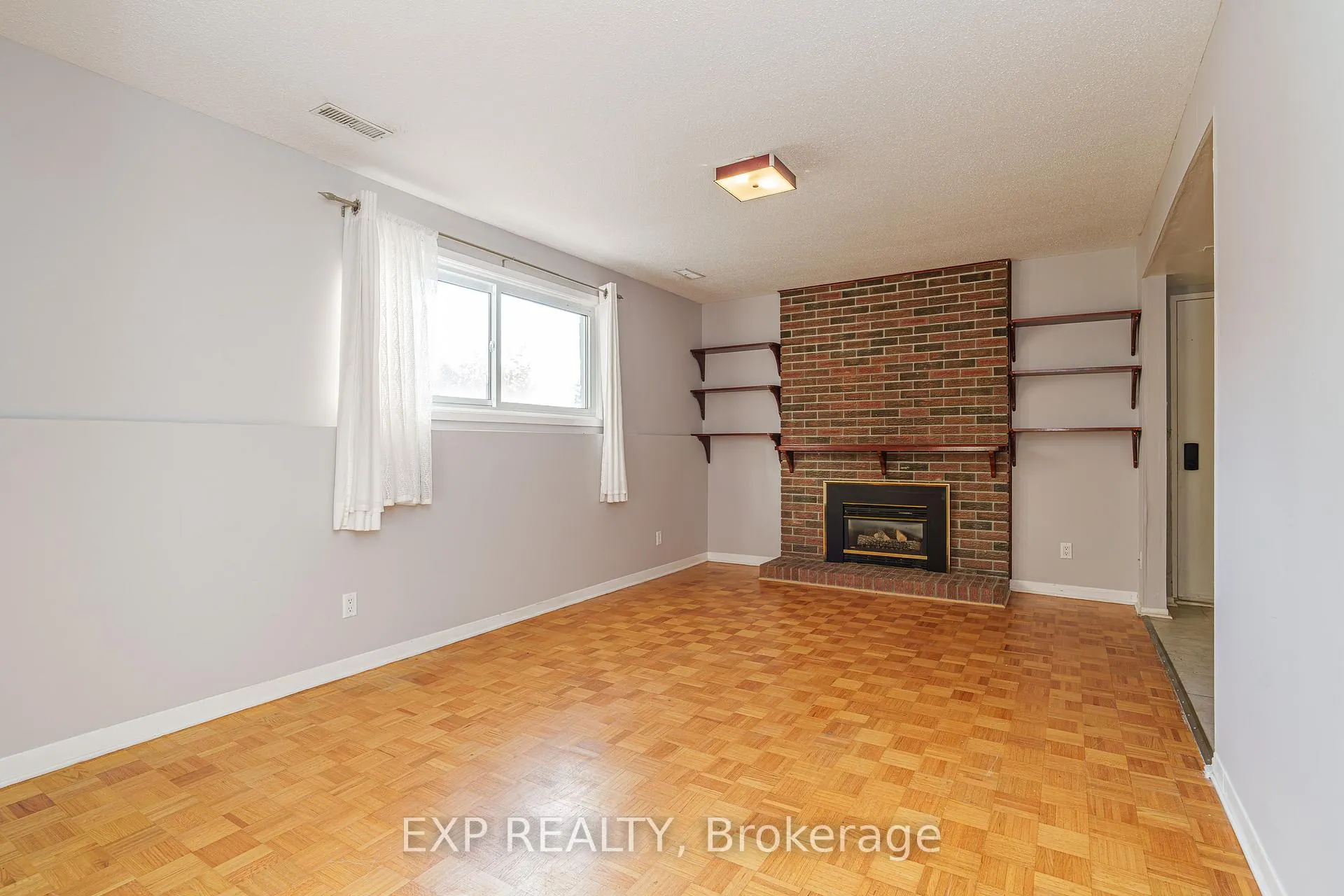 Photo 31 of 49 Larkin Drive, Ottawa, Barrhaven - Pheasant Run — HOMEH