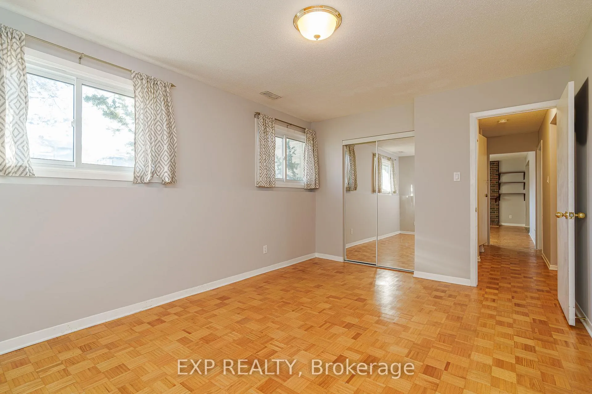Photo 37 of 49 Larkin Drive, Ottawa, Barrhaven - Pheasant Run — HOMEH