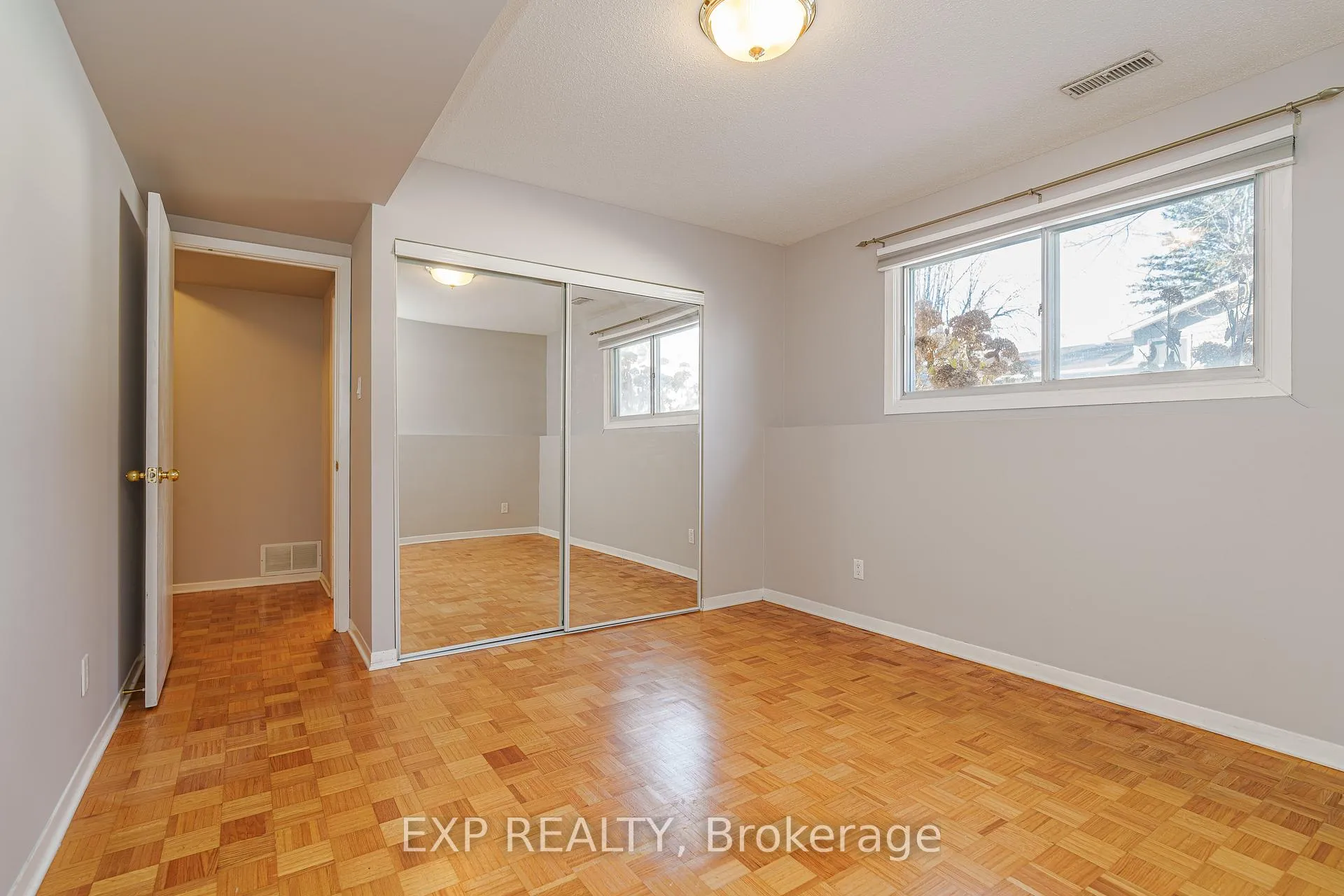 Photo 40 of 49 Larkin Drive, Ottawa, Barrhaven - Pheasant Run — HOMEH