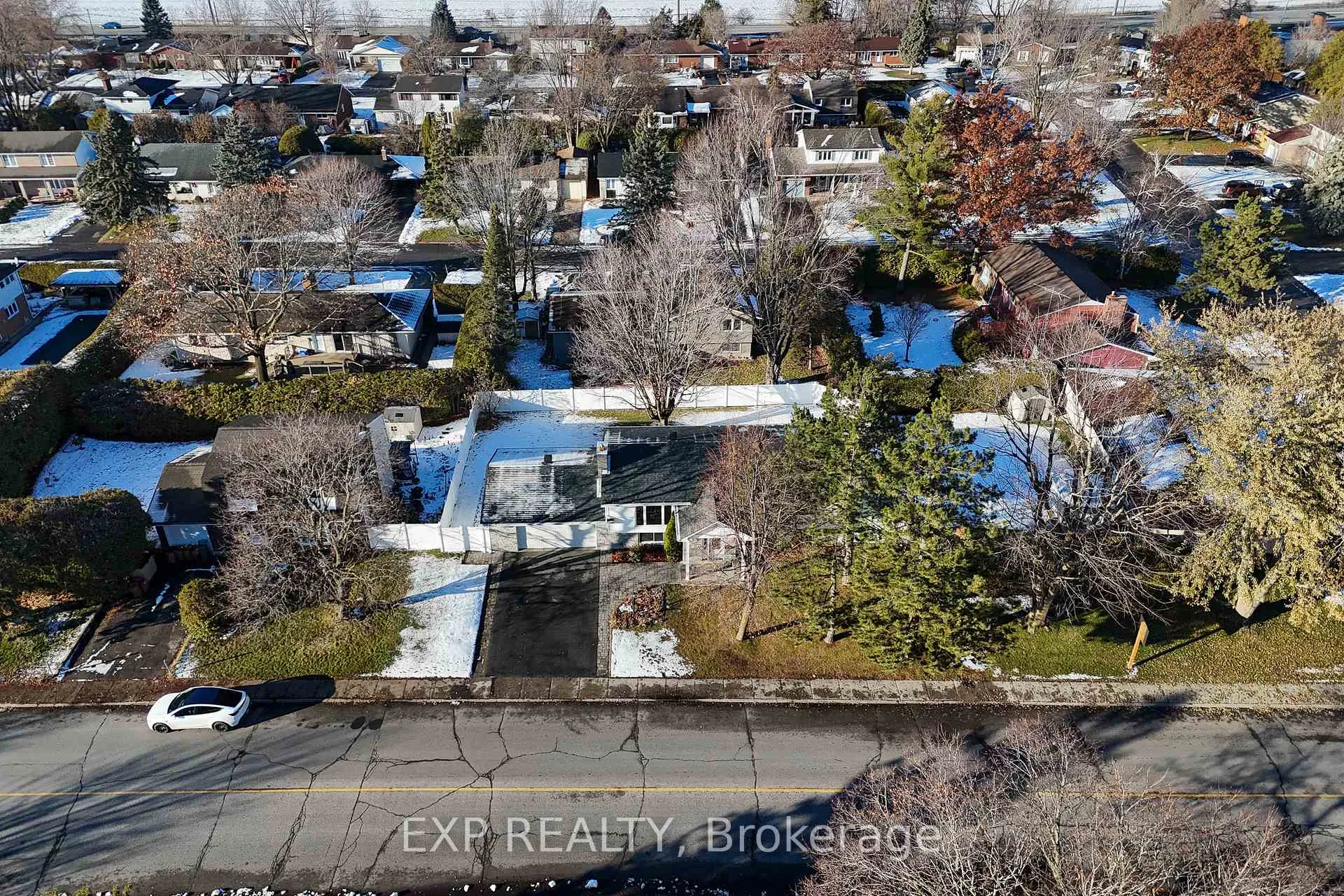 Photo 45 of 49 Larkin Drive, Ottawa, Barrhaven - Pheasant Run — HOMEH