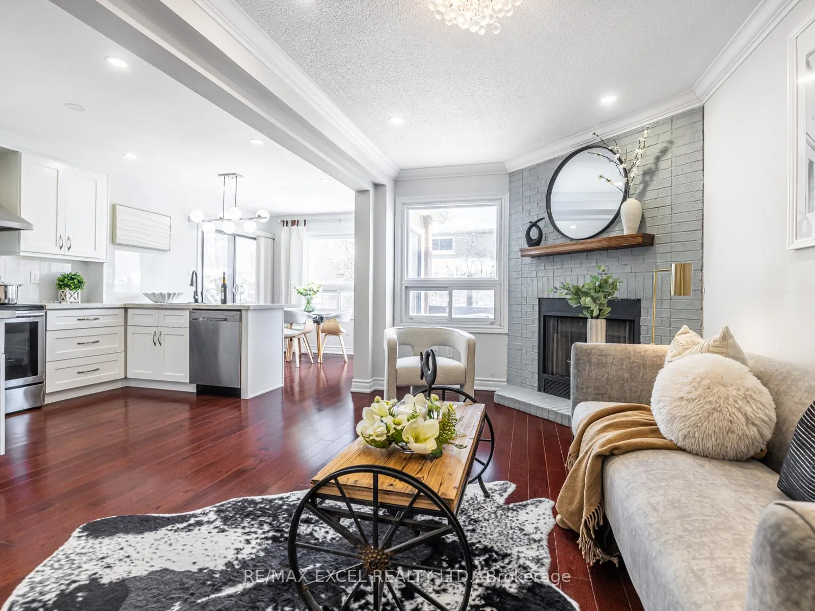 Photo 7 of 9 Shadlock Street, Markham, Middlefield — HOMEH