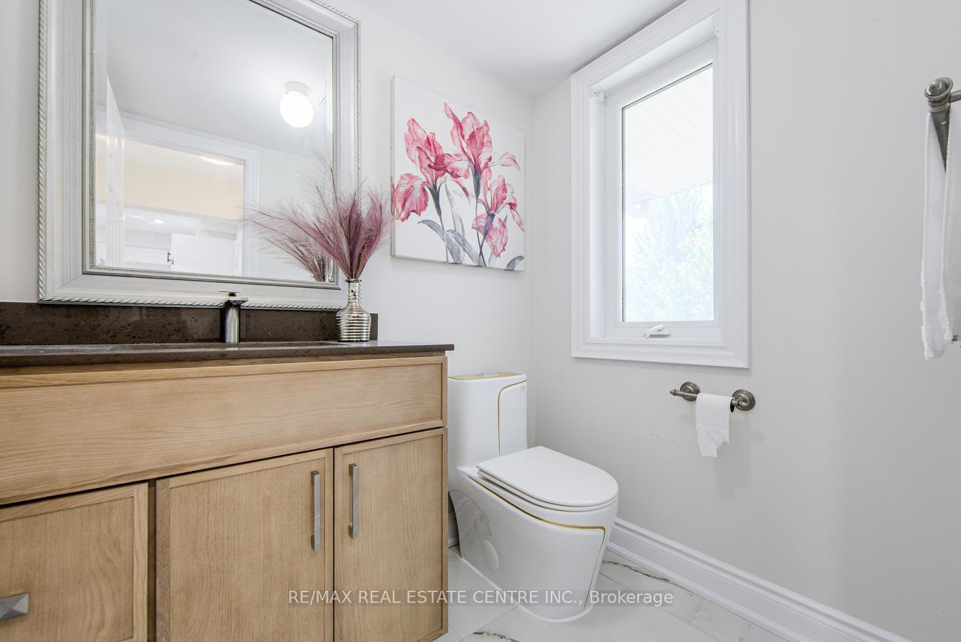 Photo 7 of 27 Rickaby Street, Clarington, Bowmanville — HOMEH
