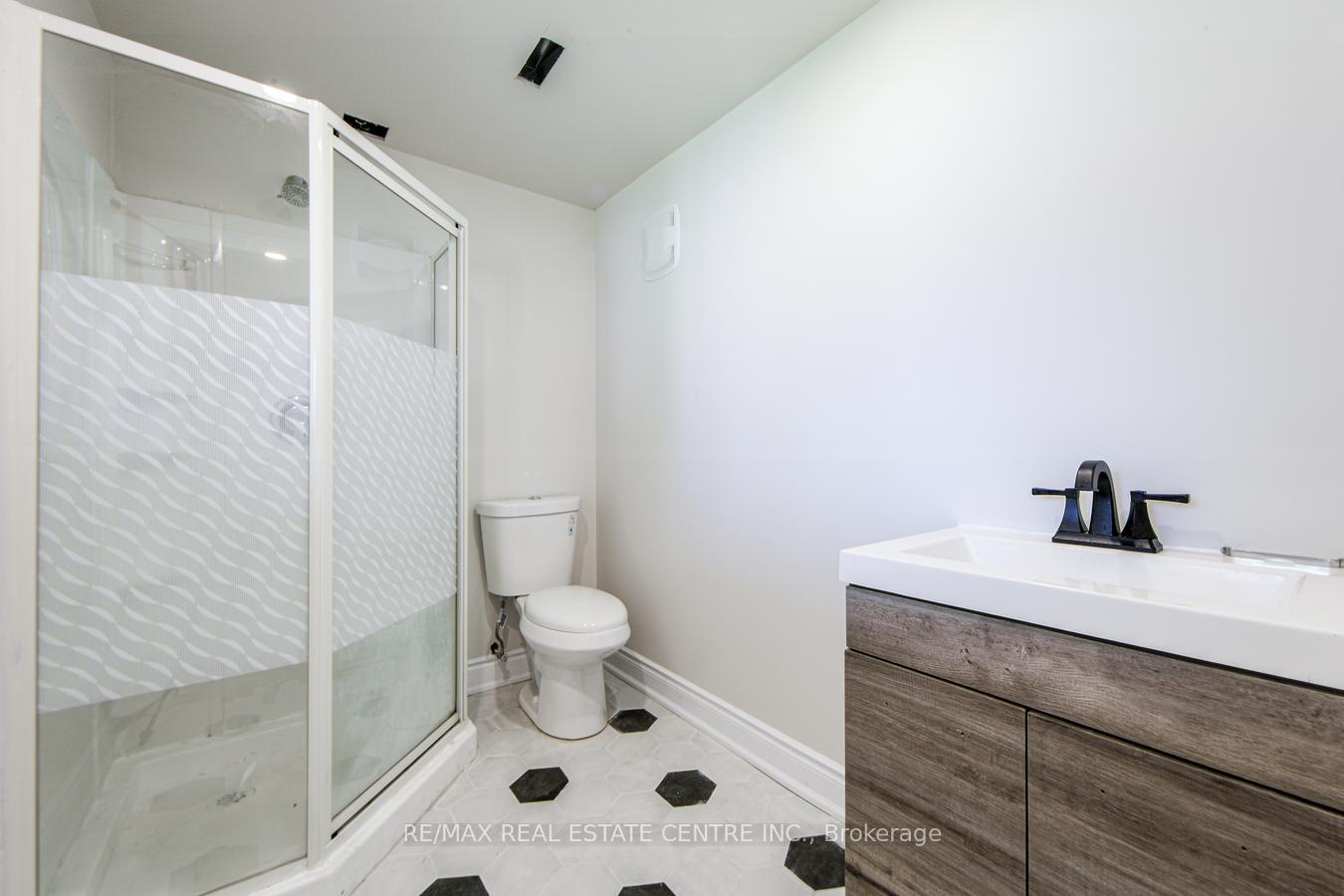 Photo 34 of 27 Rickaby Street, Clarington, Bowmanville — HOMEH