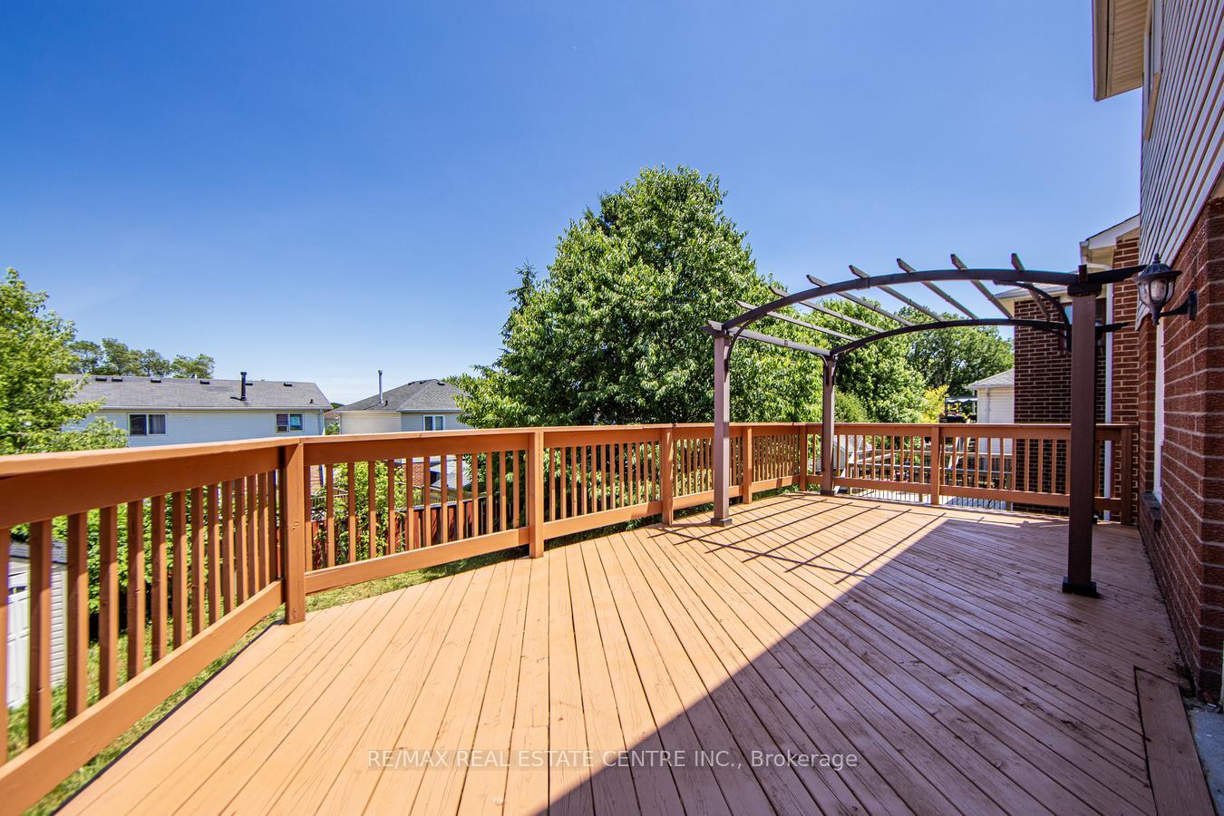 Photo 36 of 27 Rickaby Street, Clarington, Bowmanville — HOMEH
