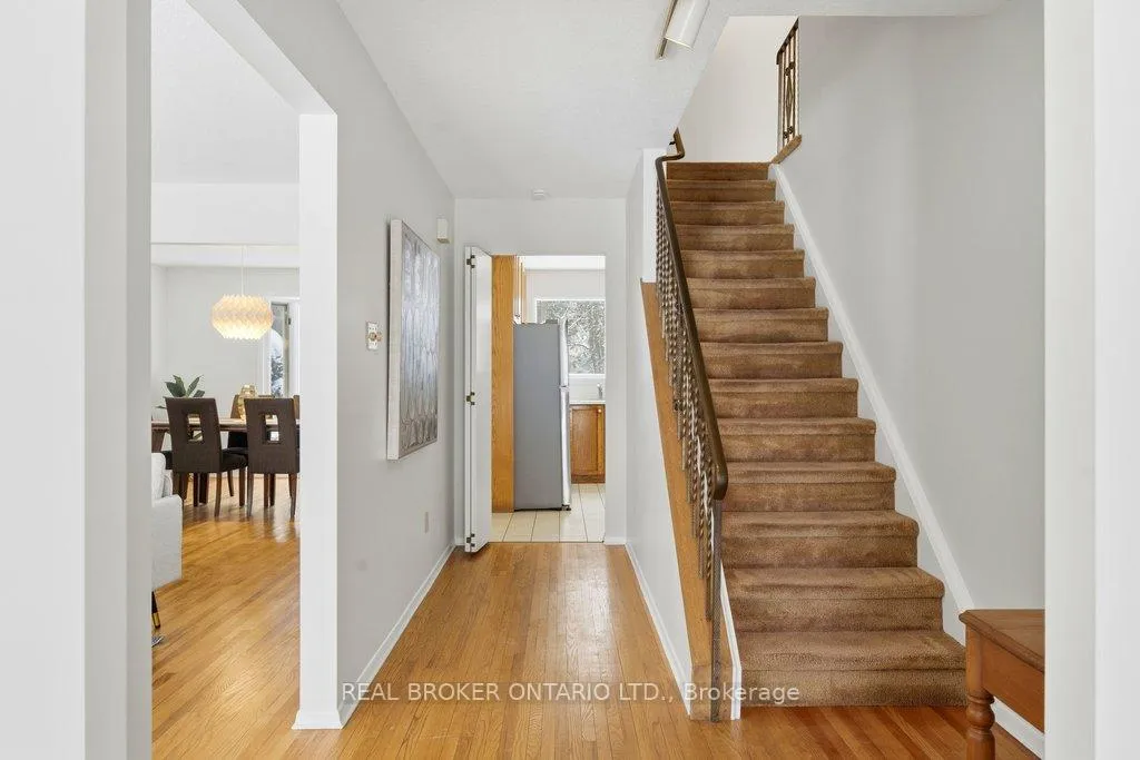 Photo 4 of 20 Westpark Drive, Ottawa, Blackburn Hamlet — HOMEH