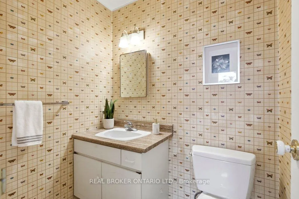 Photo 9 of 20 Westpark Drive, Ottawa, Blackburn Hamlet — HOMEH