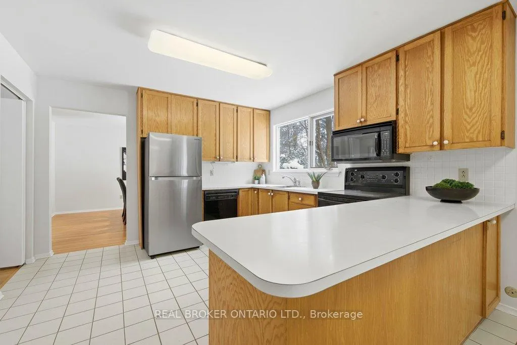 Photo 11 of 20 Westpark Drive, Ottawa, Blackburn Hamlet — HOMEH