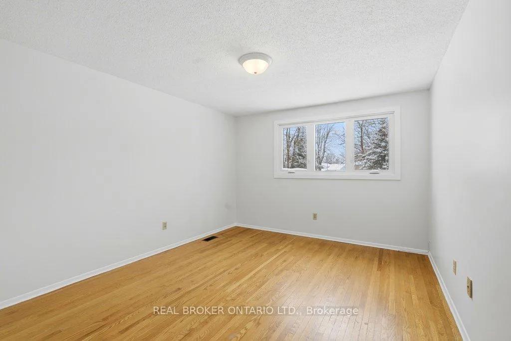 Photo 19 of 20 Westpark Drive, Ottawa, Blackburn Hamlet — HOMEH