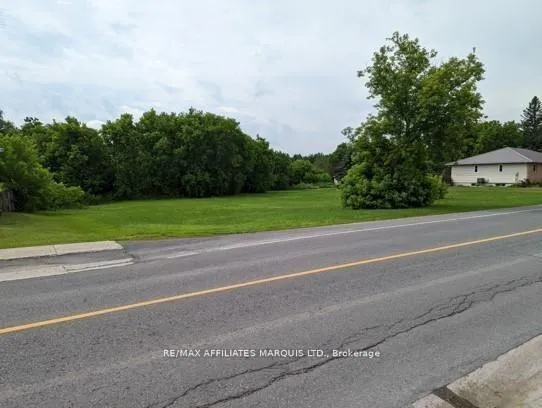 Photo 3 of 21890 Main Street, North Glengarry, North Glengarry (Lochiel) Twp — HOMEH