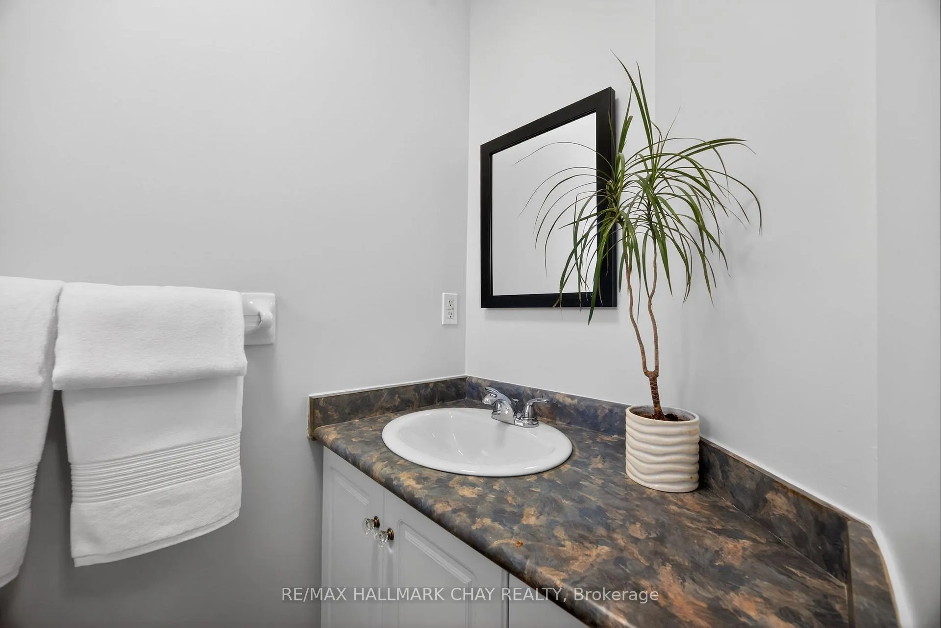 Photo 5 of 67 Parkside Crescent, Essa, Angus — HOMEH