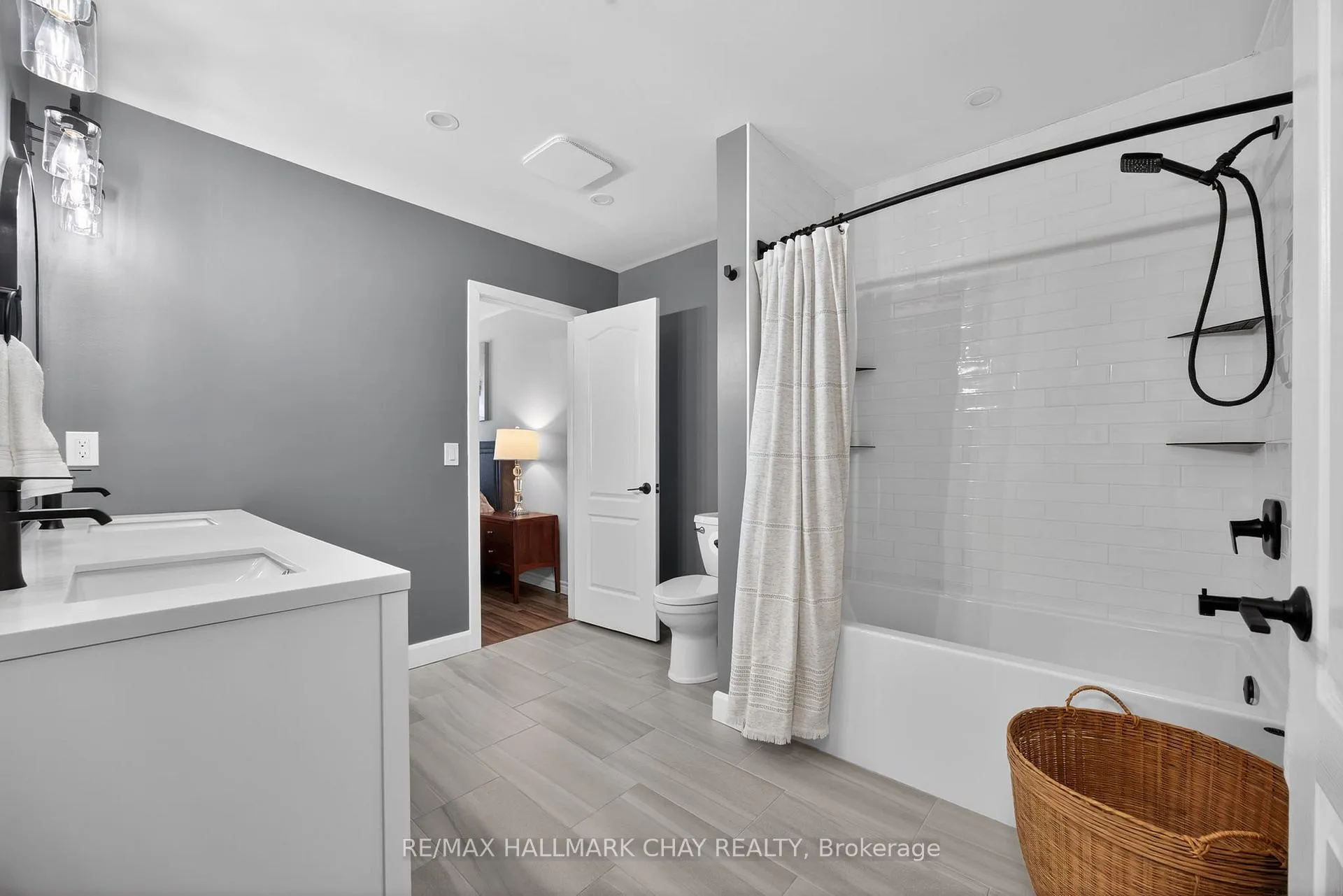 Photo 20 of 67 Parkside Crescent, Essa, Angus — HOMEH