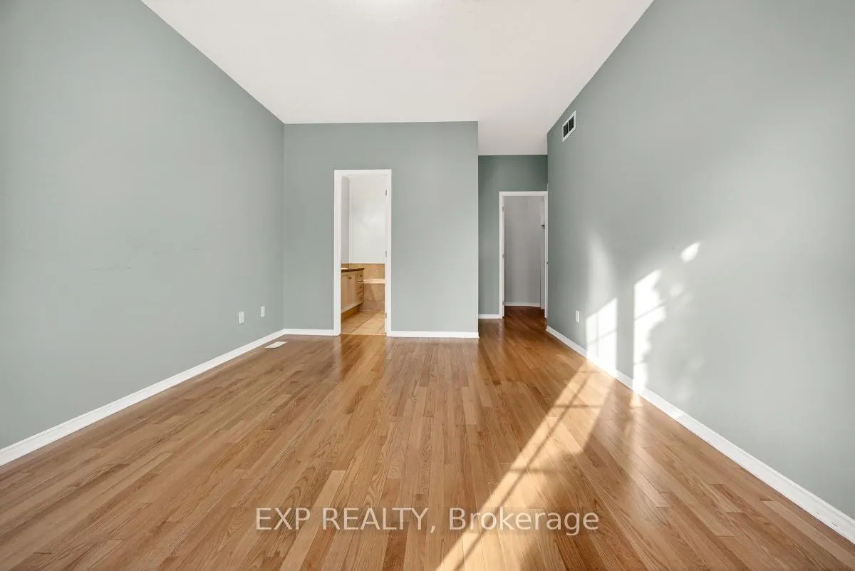 Photo 17 of 215 Cairnsmore Circle, Ottawa, Barrhaven - Stonebridge — HOMEH