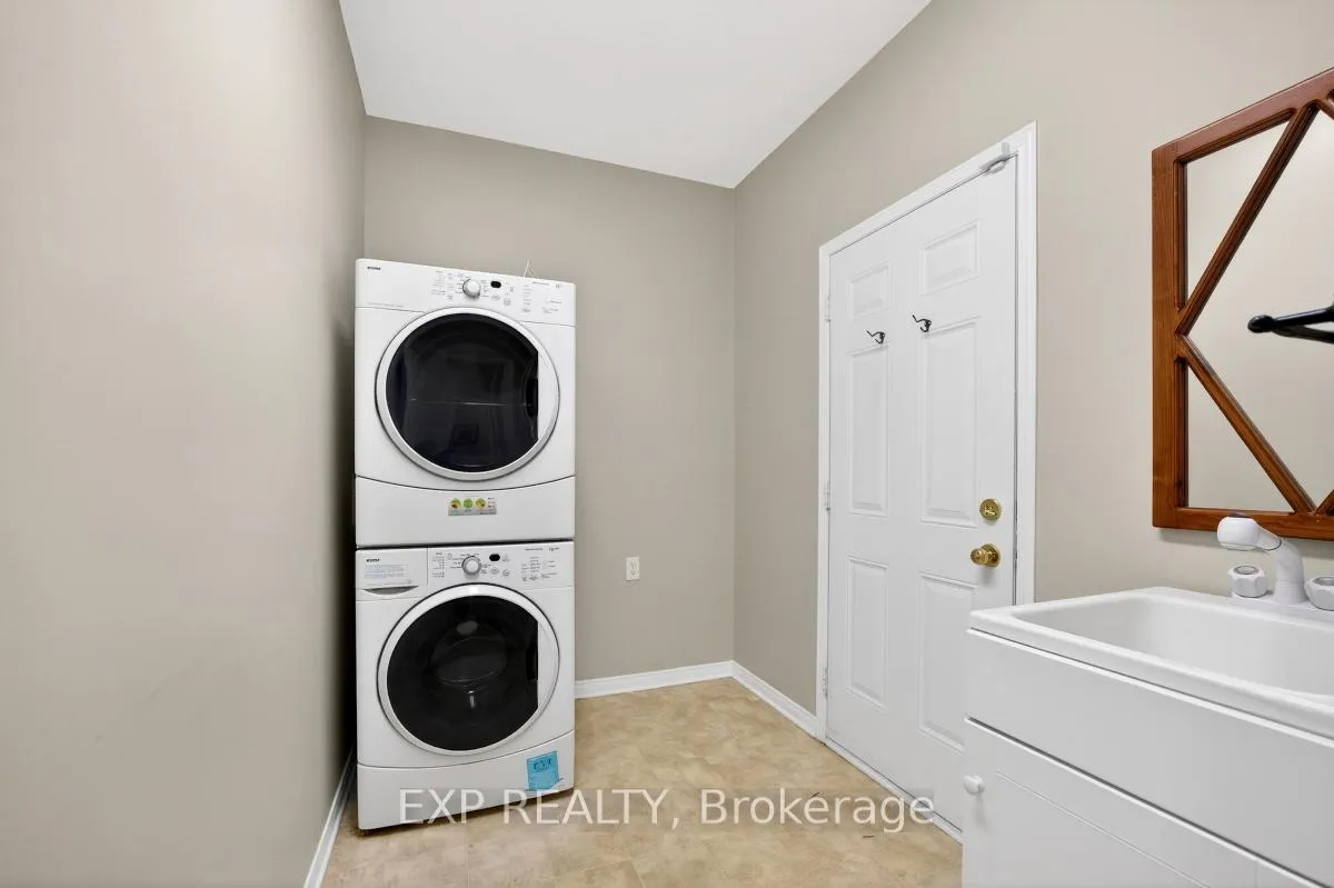Photo 23 of 215 Cairnsmore Circle, Ottawa, Barrhaven - Stonebridge — HOMEH
