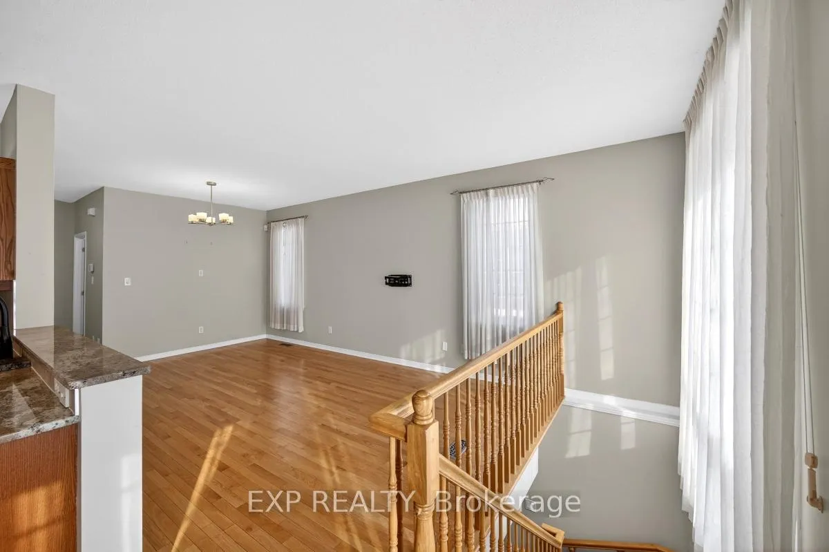 Photo 24 of 215 Cairnsmore Circle, Ottawa, Barrhaven - Stonebridge — HOMEH