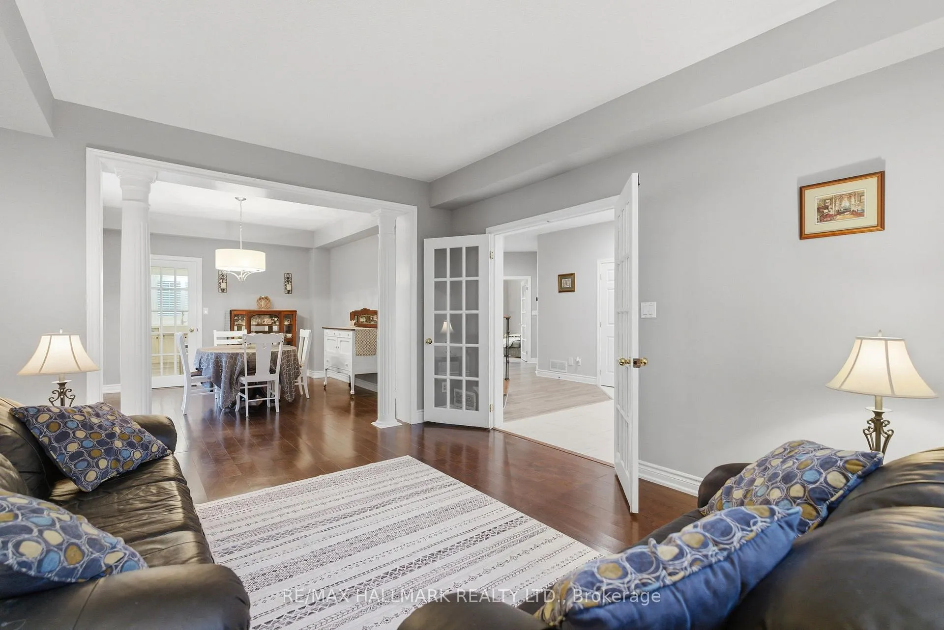 Photo 5 of 897 Oberland Drive, Oshawa, Pinecrest — HOMEH