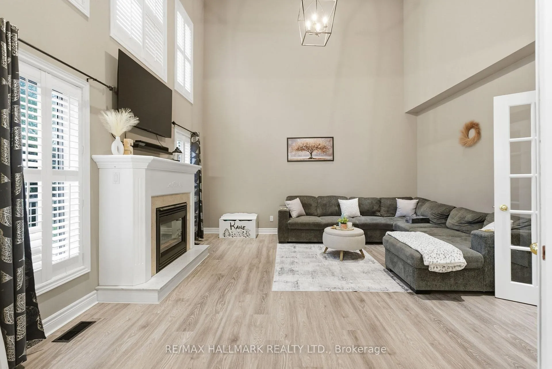 Photo 13 of 897 Oberland Drive, Oshawa, Pinecrest — HOMEH
