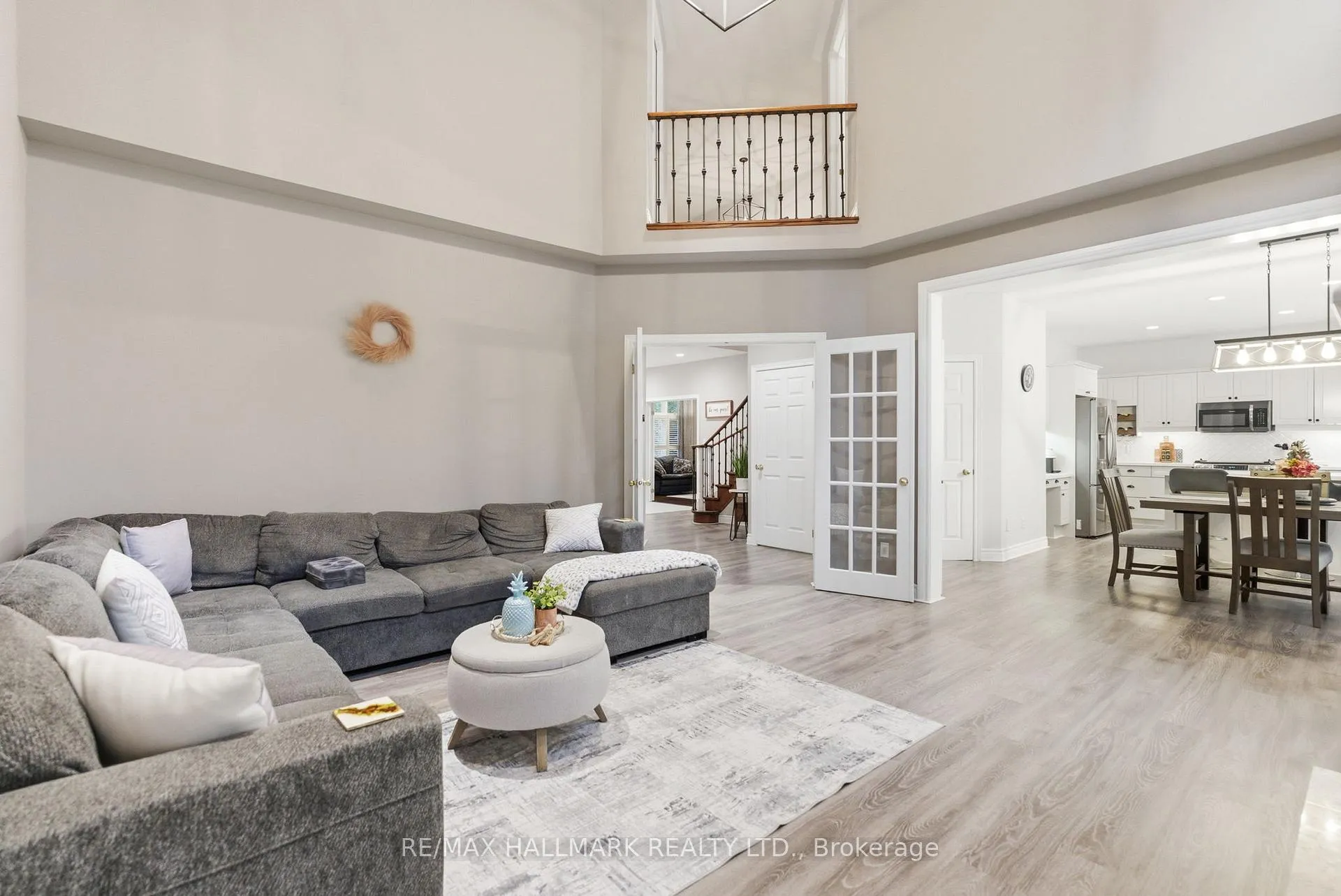 Photo 14 of 897 Oberland Drive, Oshawa, Pinecrest — HOMEH