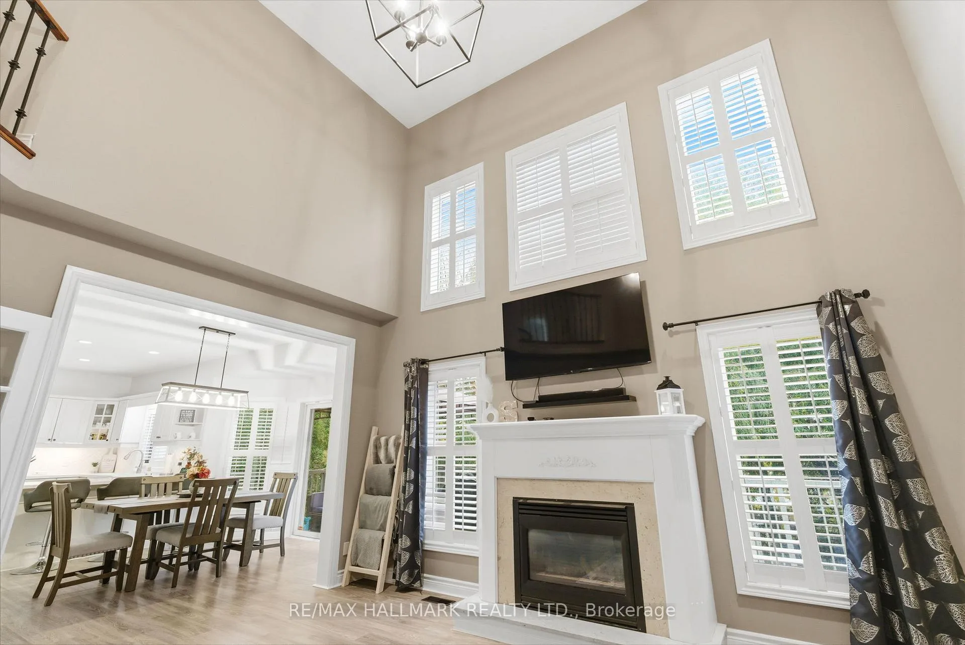 Photo 15 of 897 Oberland Drive, Oshawa, Pinecrest — HOMEH