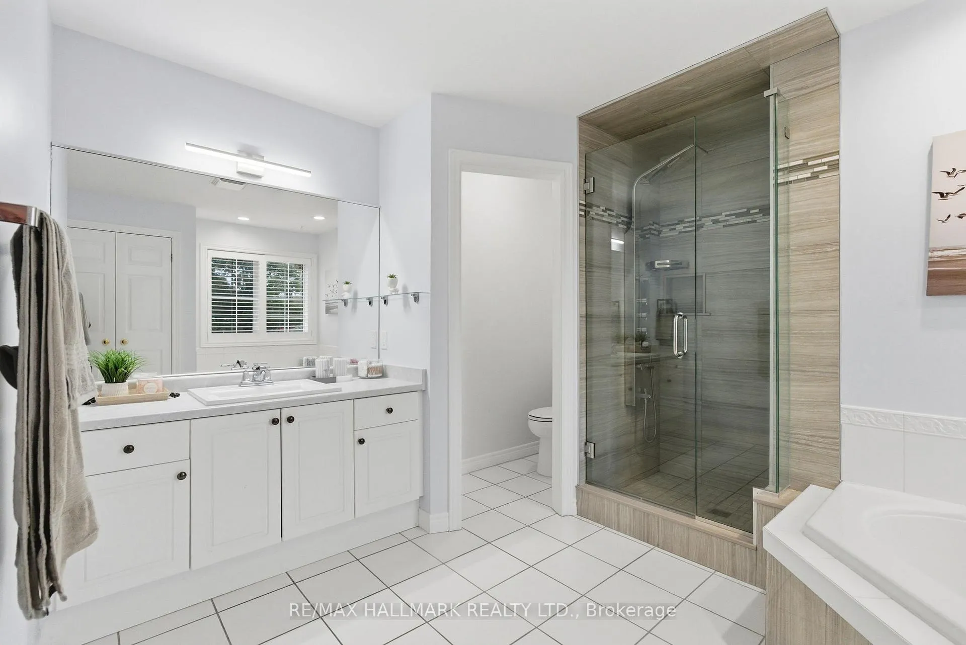 Photo 24 of 897 Oberland Drive, Oshawa, Pinecrest — HOMEH