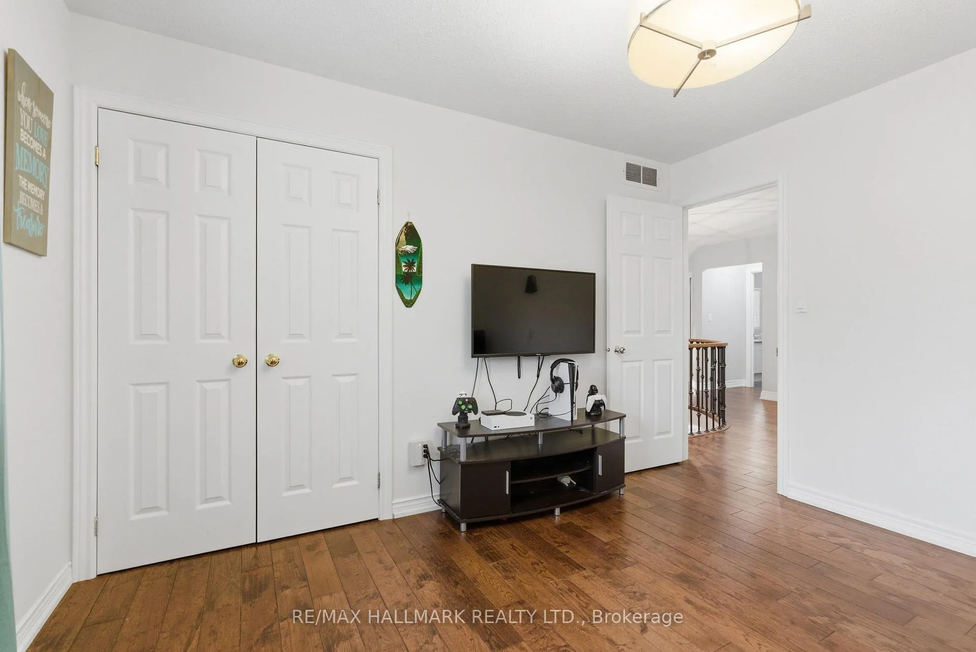 Photo 32 of 897 Oberland Drive, Oshawa, Pinecrest — HOMEH