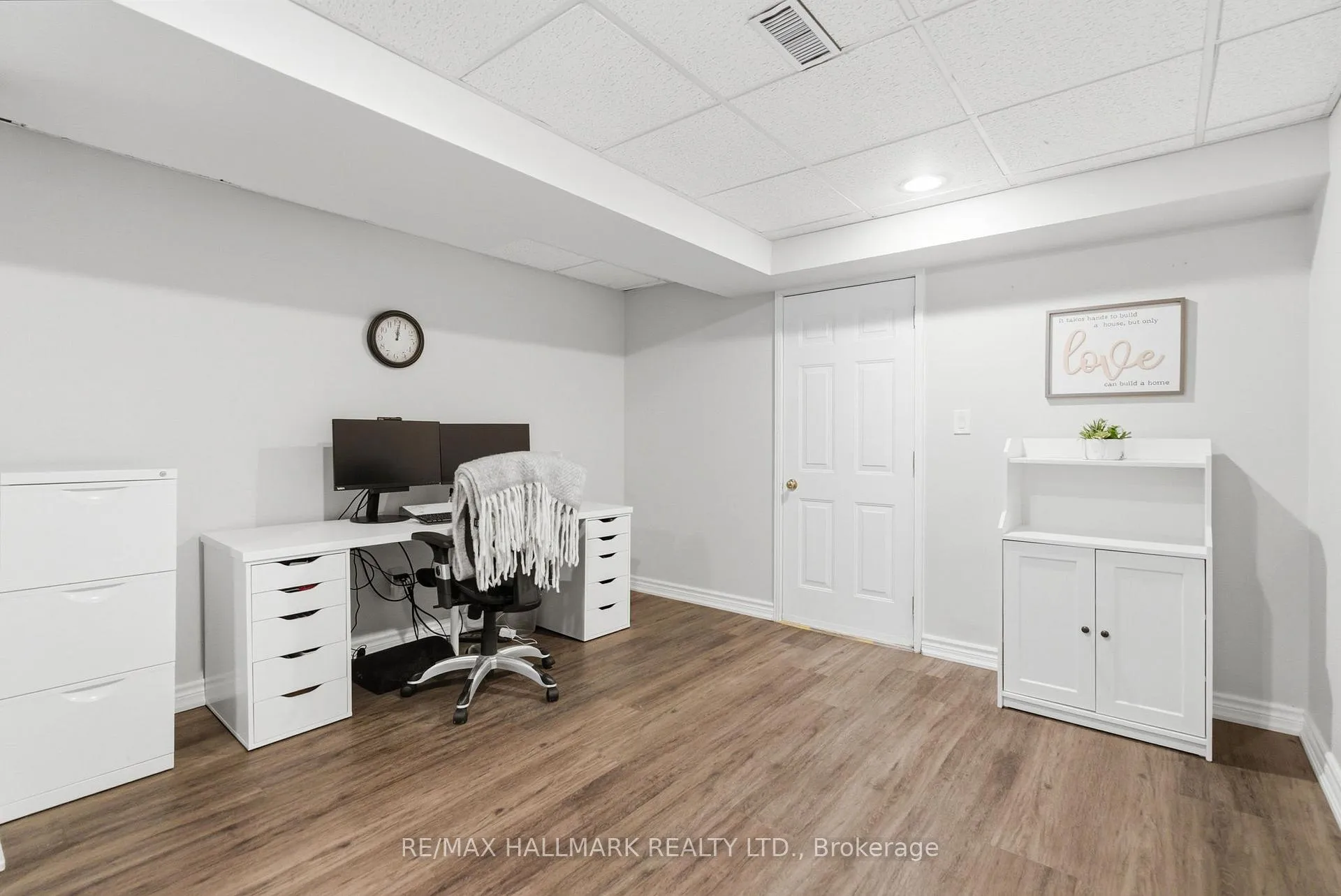 Photo 33 of 897 Oberland Drive, Oshawa, Pinecrest — HOMEH