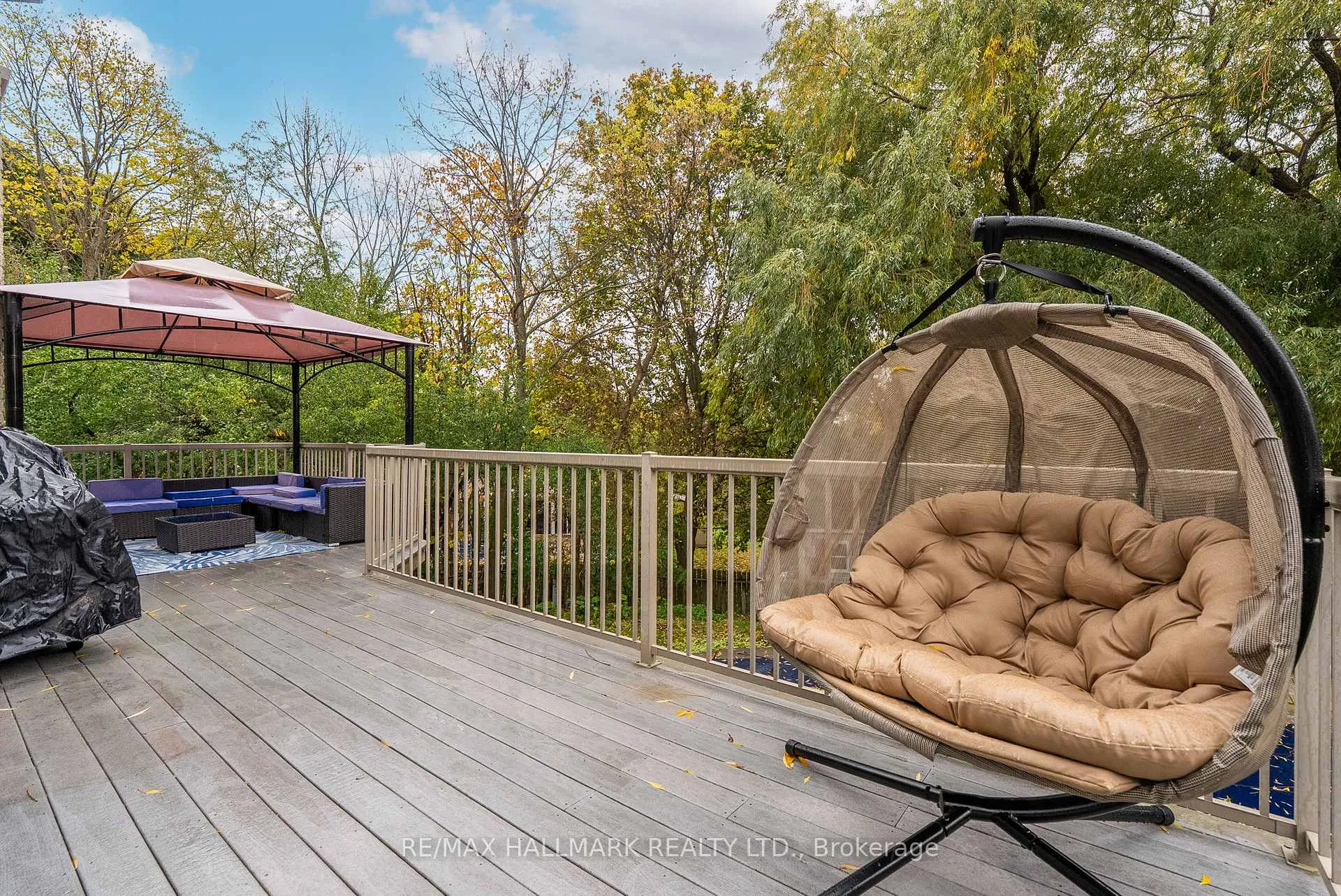 Photo 43 of 897 Oberland Drive, Oshawa, Pinecrest — HOMEH