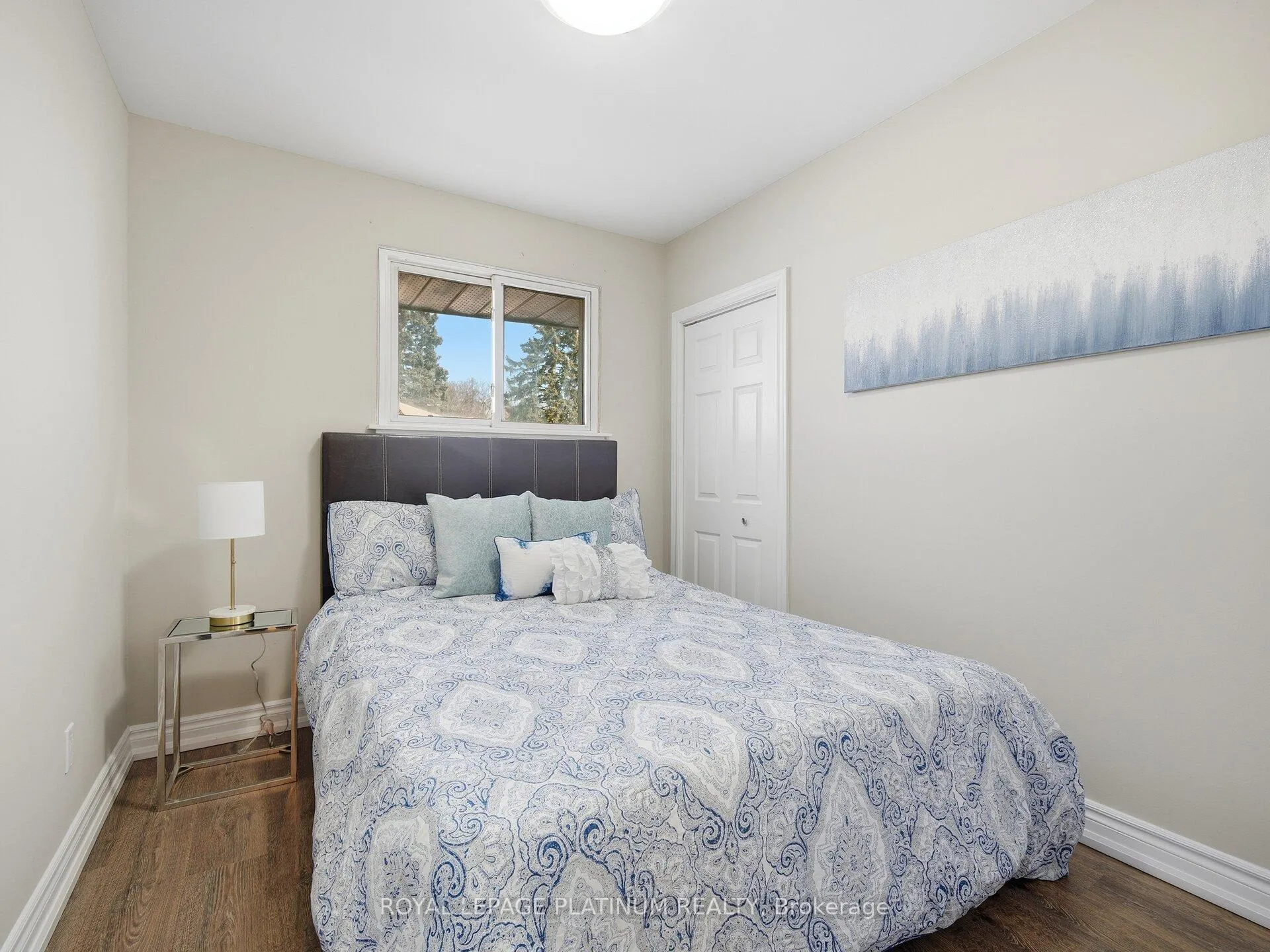 Photo 8 of 33 Campbell Drive, Brampton, Northwood Park — HOMEH