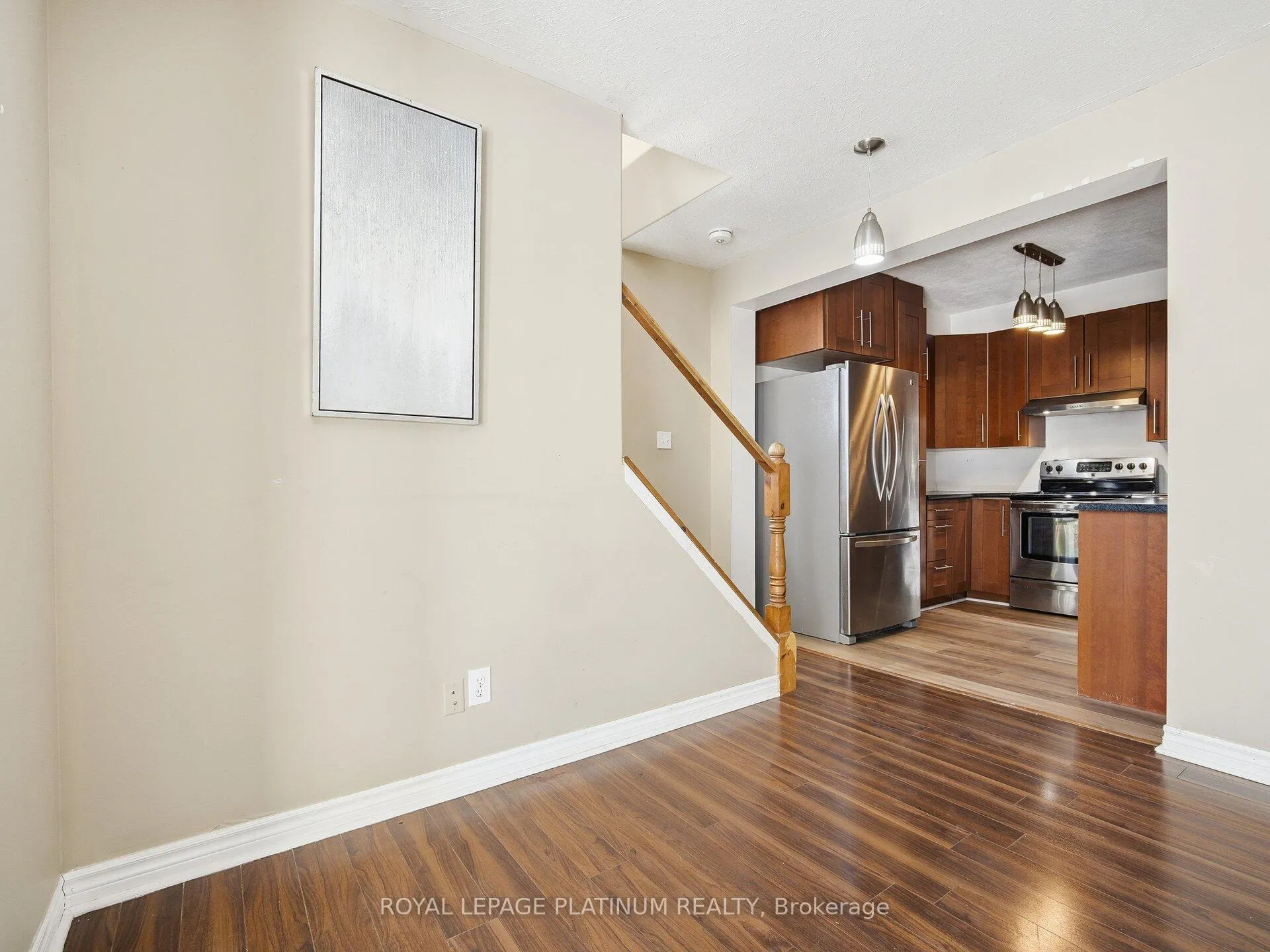 Photo 12 of 33 Campbell Drive, Brampton, Northwood Park — HOMEH