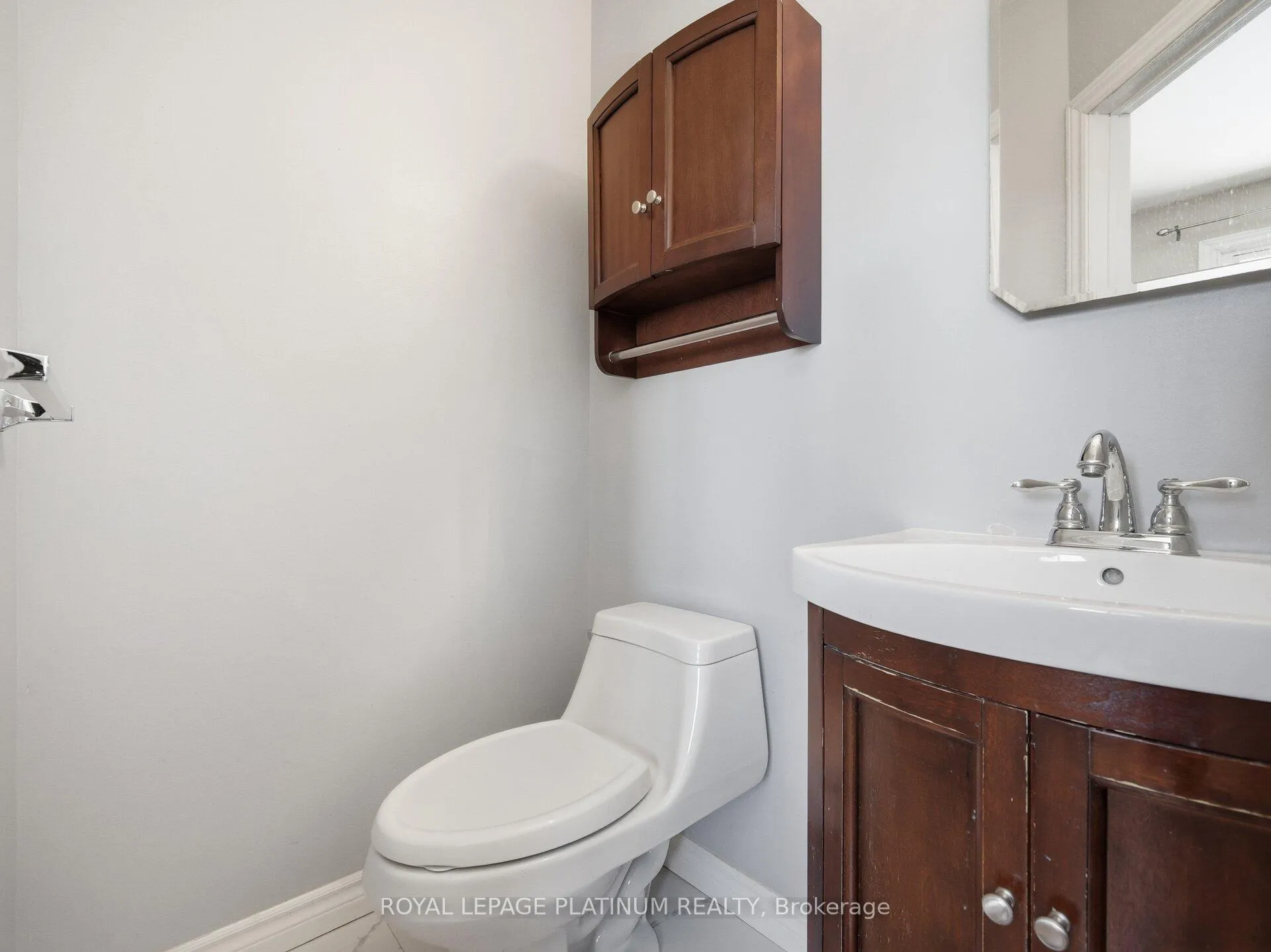 Photo 15 of 33 Campbell Drive, Brampton, Northwood Park — HOMEH