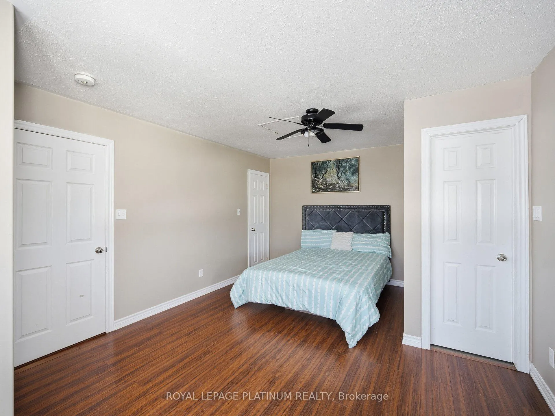 Photo 17 of 33 Campbell Drive, Brampton, Northwood Park — HOMEH
