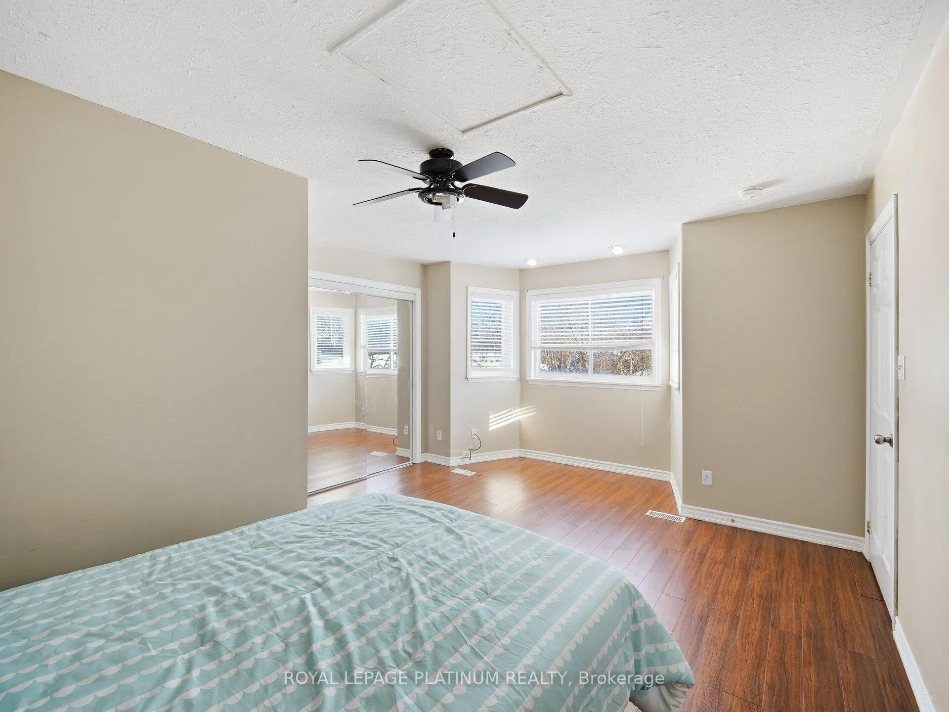Photo 18 of 33 Campbell Drive, Brampton, Northwood Park — HOMEH