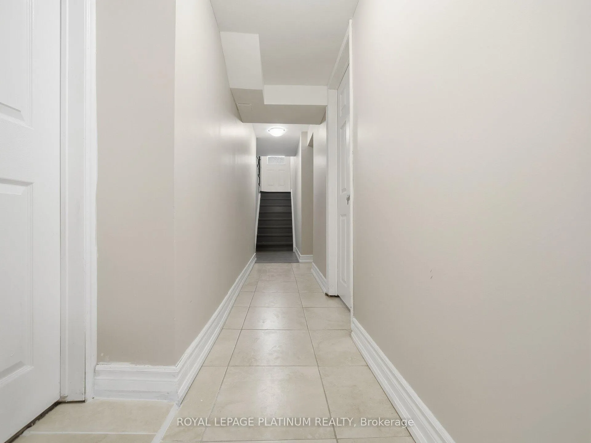Photo 22 of 33 Campbell Drive, Brampton, Northwood Park — HOMEH