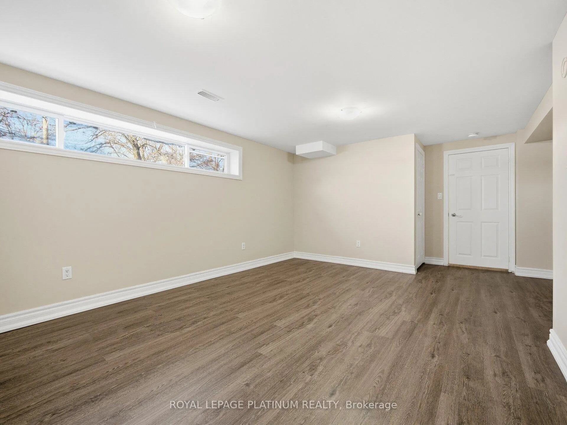 Photo 23 of 33 Campbell Drive, Brampton, Northwood Park — HOMEH
