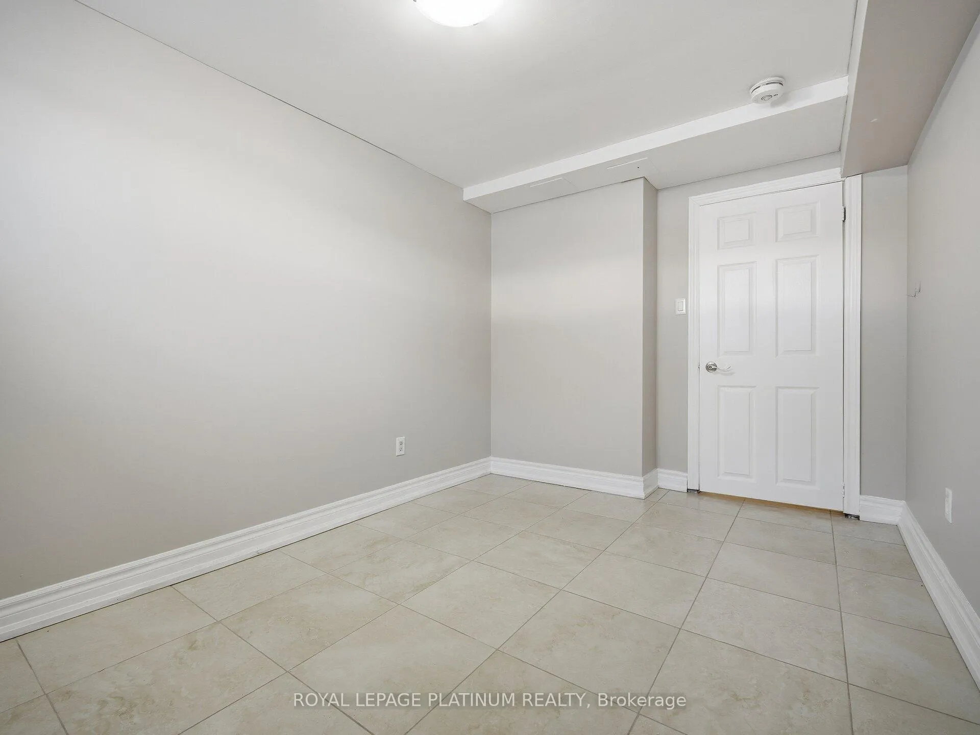 Photo 27 of 33 Campbell Drive, Brampton, Northwood Park — HOMEH