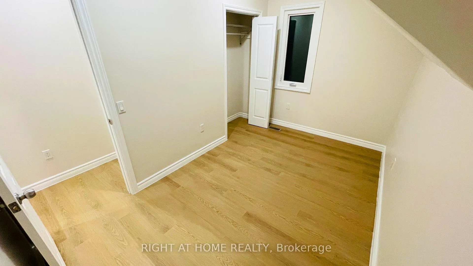 Photo 23 of 158 William Street E, Oshawa, O'Neill — HOMEH