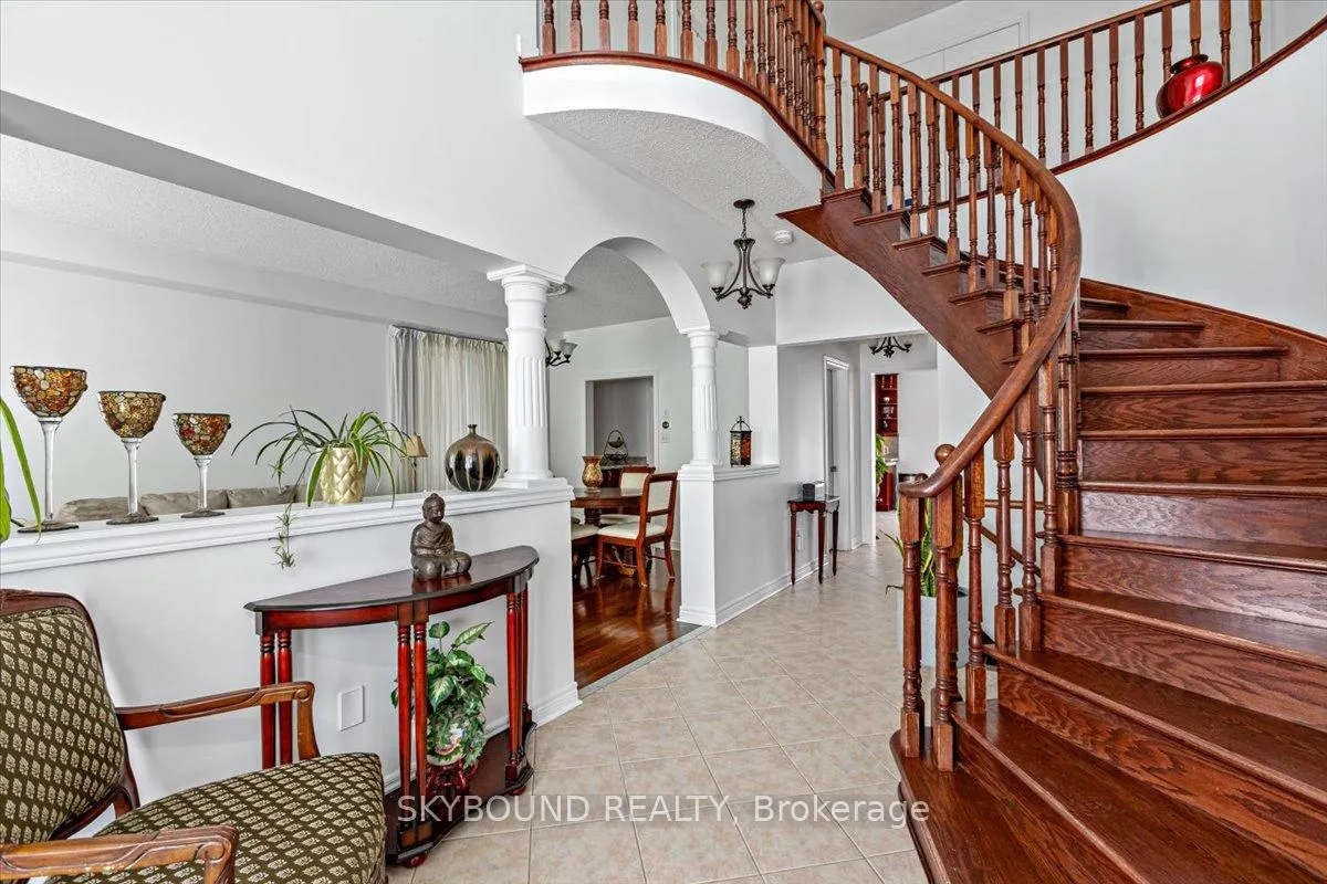 Photo 2 of 33 Lightheart Drive, Caledon, Rural Caledon — HOMEH