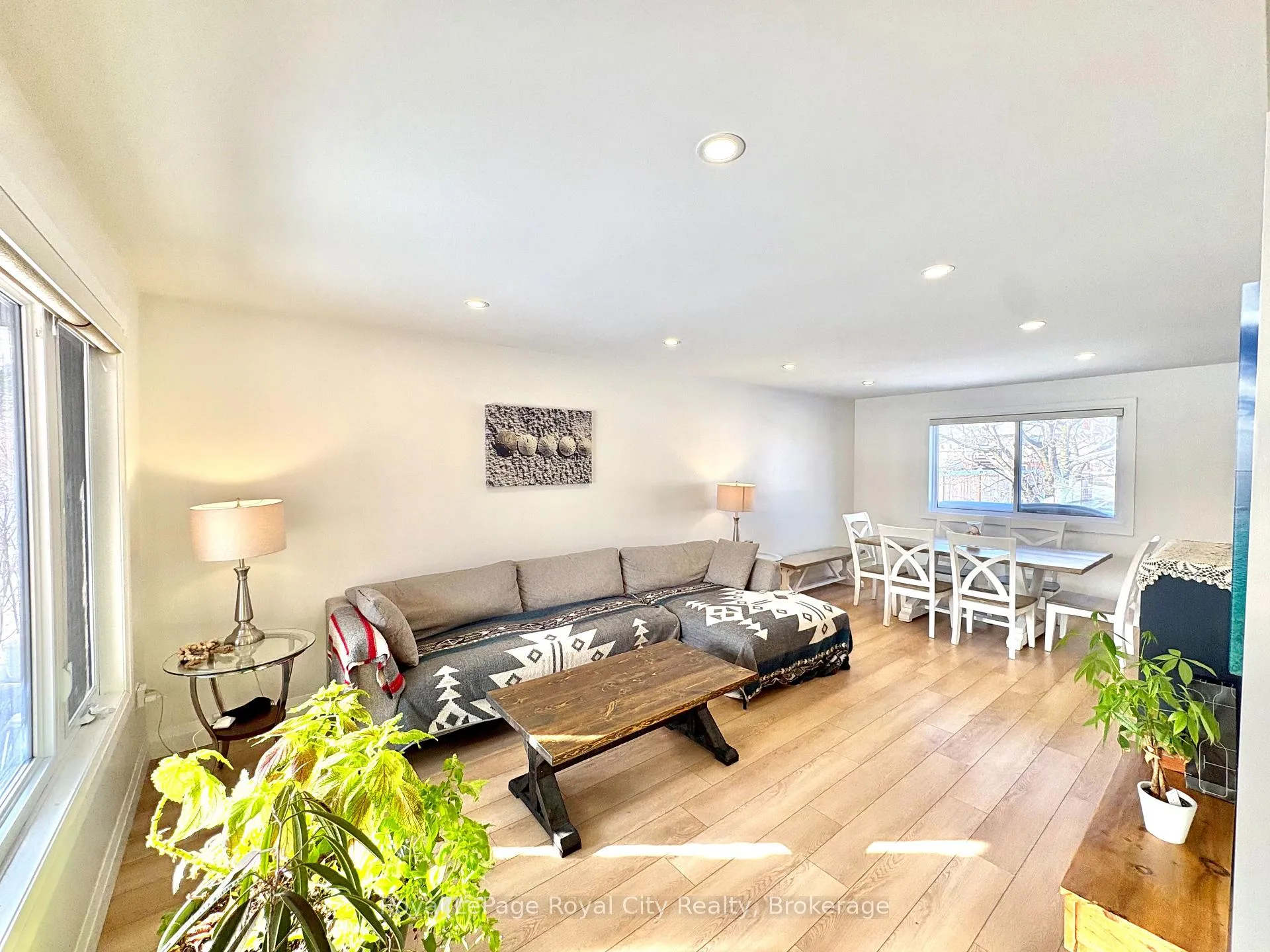 Photo 19 of 82 Gunn Avenue, Cambridge — HOMEH
