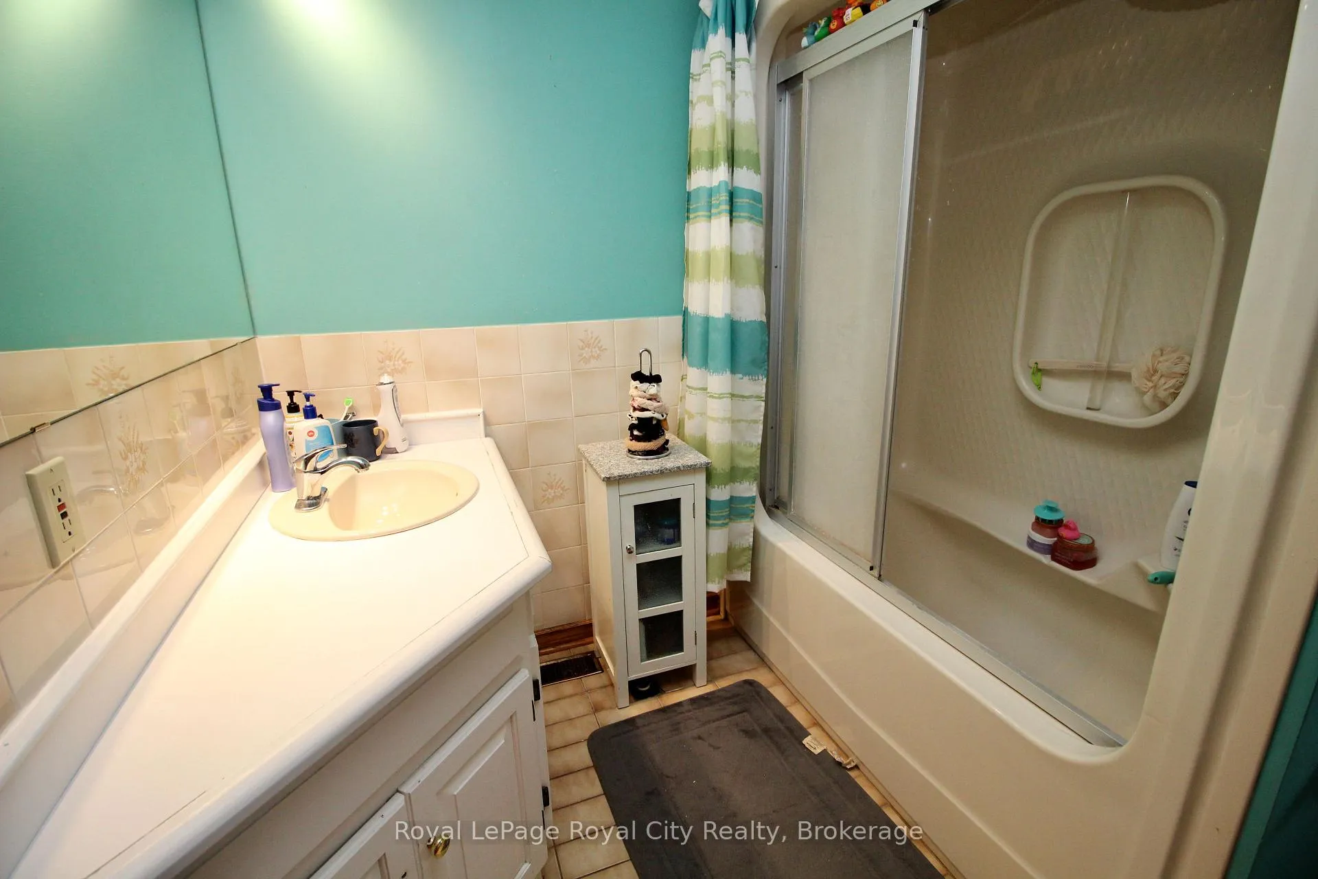 Photo 32 of 82 Gunn Avenue, Cambridge — HOMEH