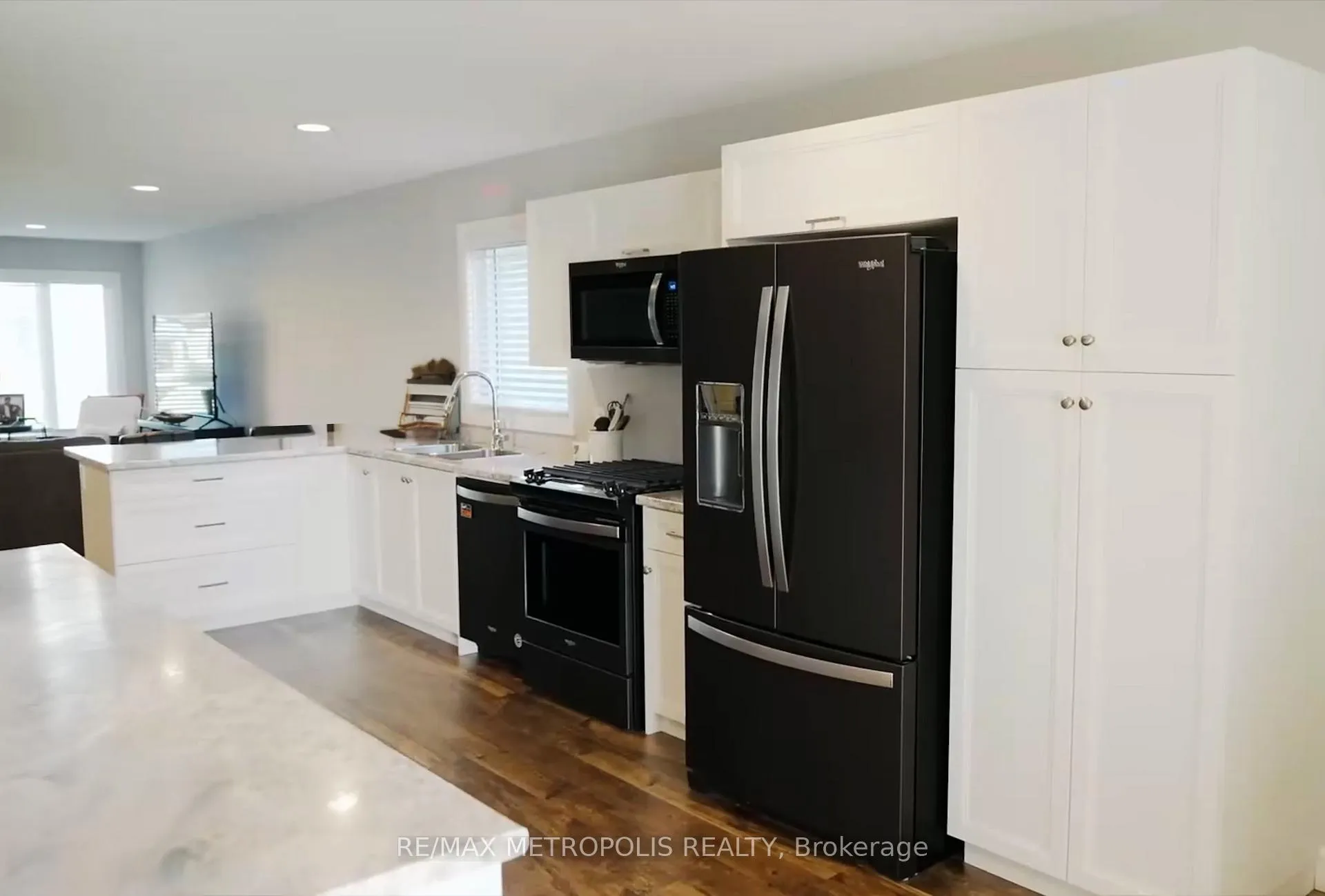 Photo 6 of 89 Moonstone Crescent, Chatham-Kent — HOMEH