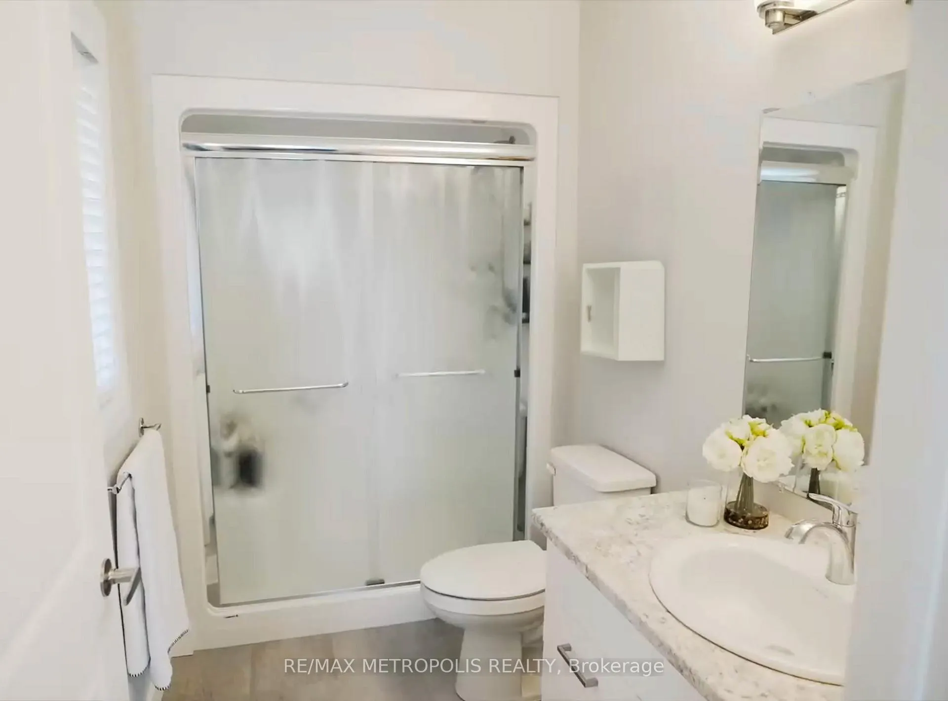 Photo 10 of 89 Moonstone Crescent, Chatham-Kent — HOMEH