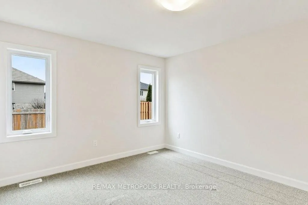 Photo 15 of 89 Moonstone Crescent, Chatham-Kent — HOMEH