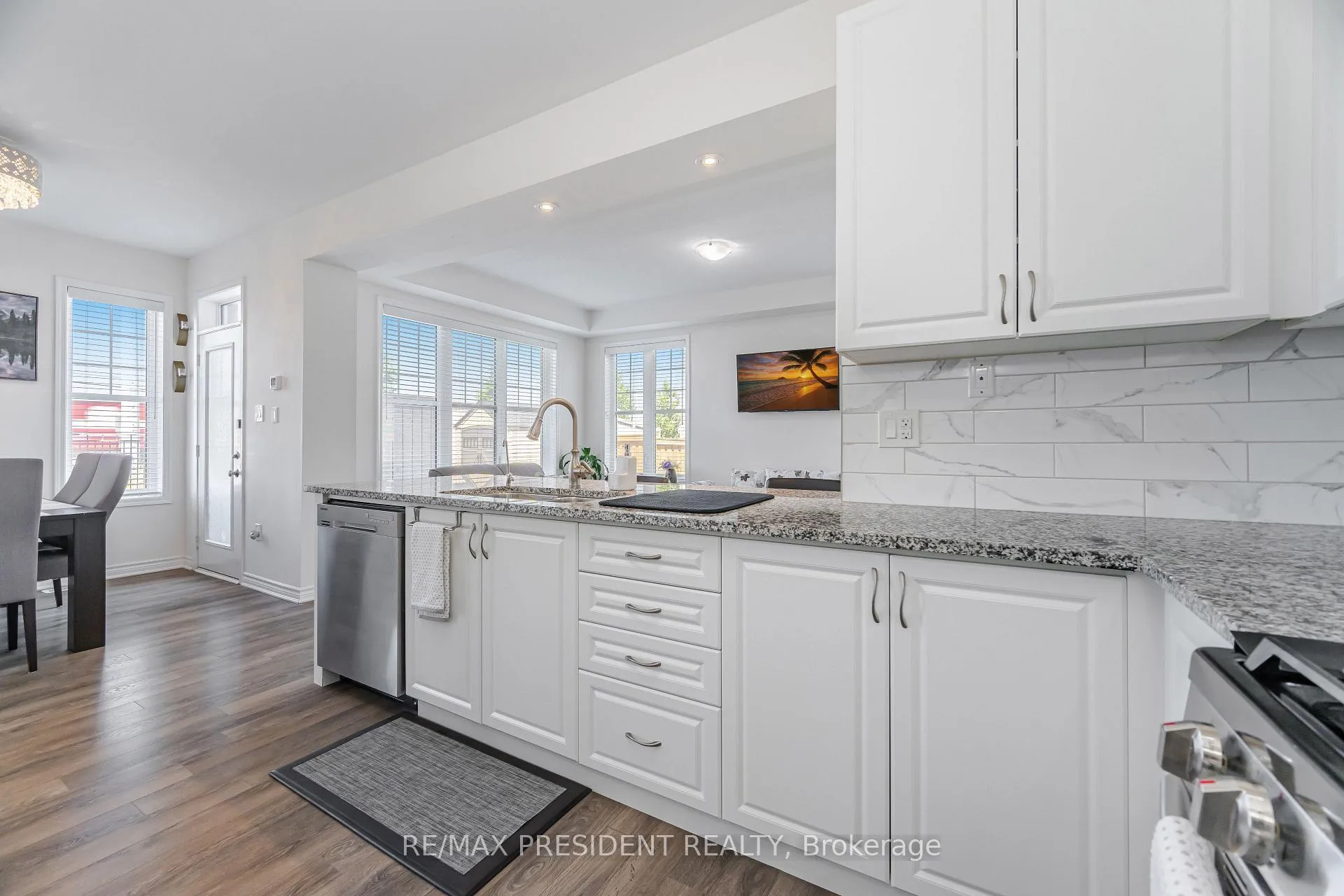 Photo 14 of 581 Edenbrook Hill Drive, Brampton, Northwest Brampton — HOMEH