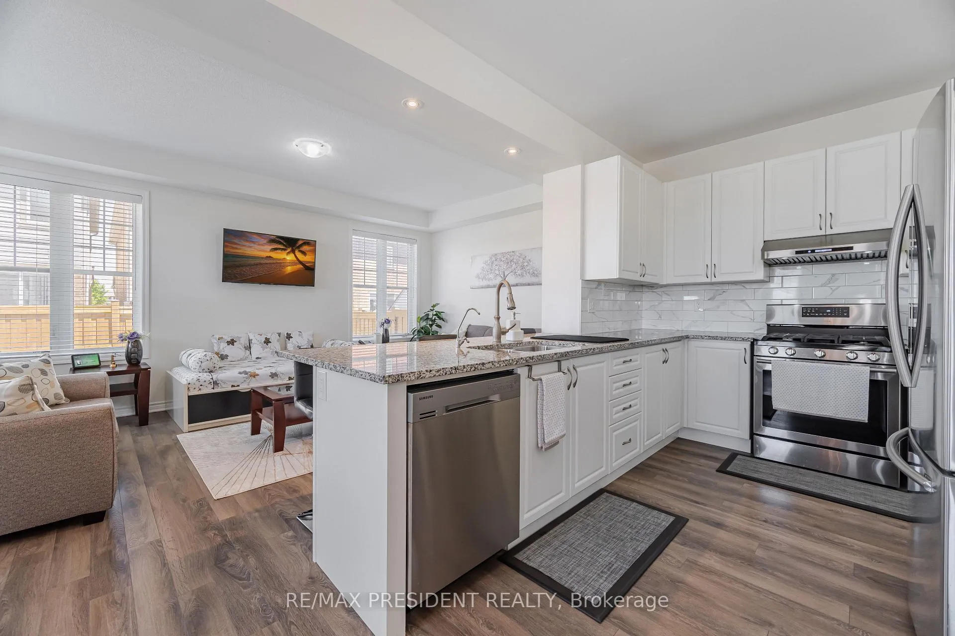 Photo 15 of 581 Edenbrook Hill Drive, Brampton, Northwest Brampton — HOMEH