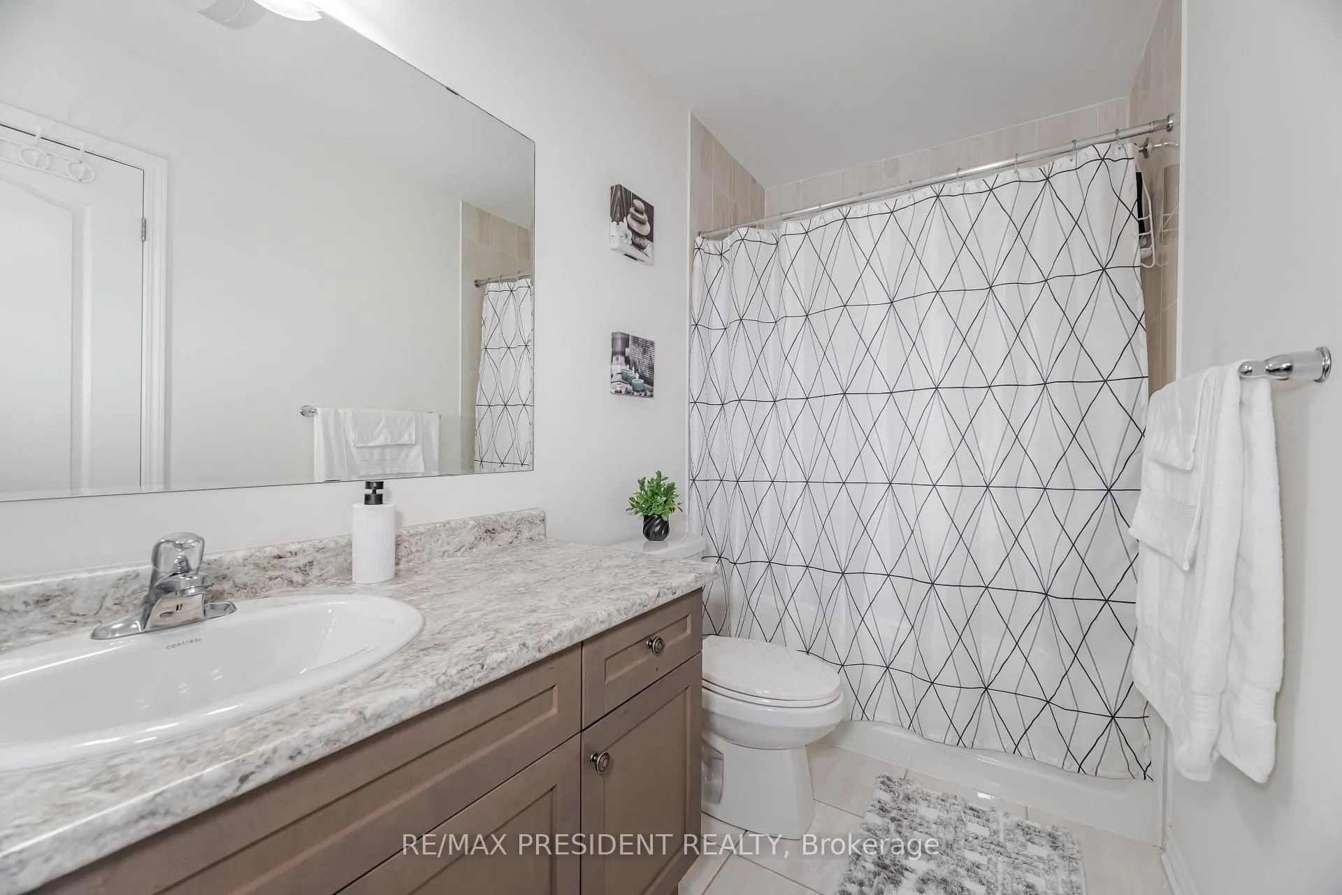 Photo 29 of 581 Edenbrook Hill Drive, Brampton, Northwest Brampton — HOMEH