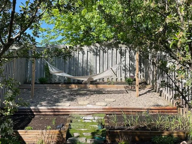 Photo 30 of 389 Ferndale Drive S, Barrie, Ardagh — HOMEH