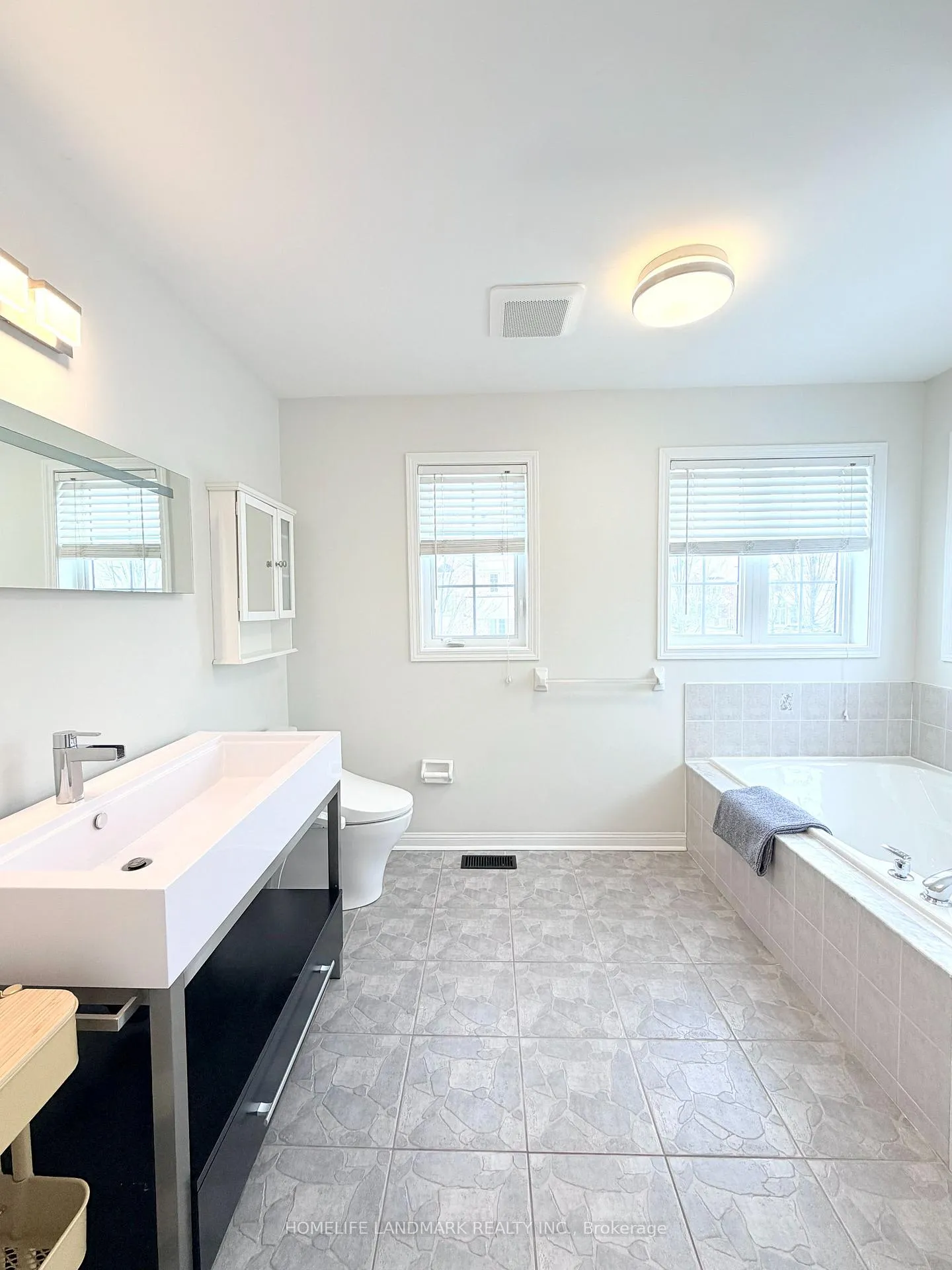 Photo 12 of 486 Bur Oak Avenue, Markham, Berczy — HOMEH