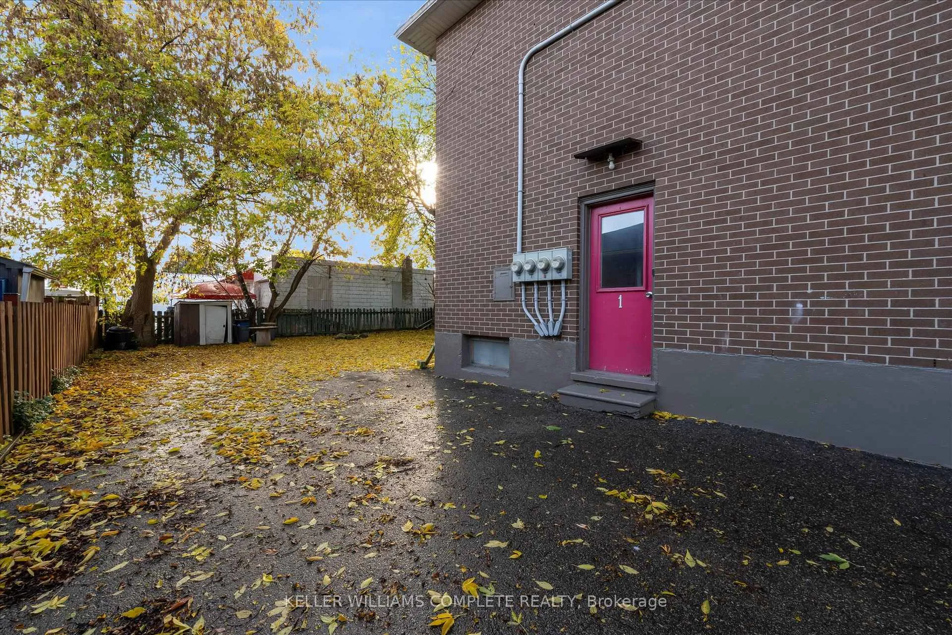 Photo 3 of 62 Bond Street, Kitchener, Fairfield — HOMEH