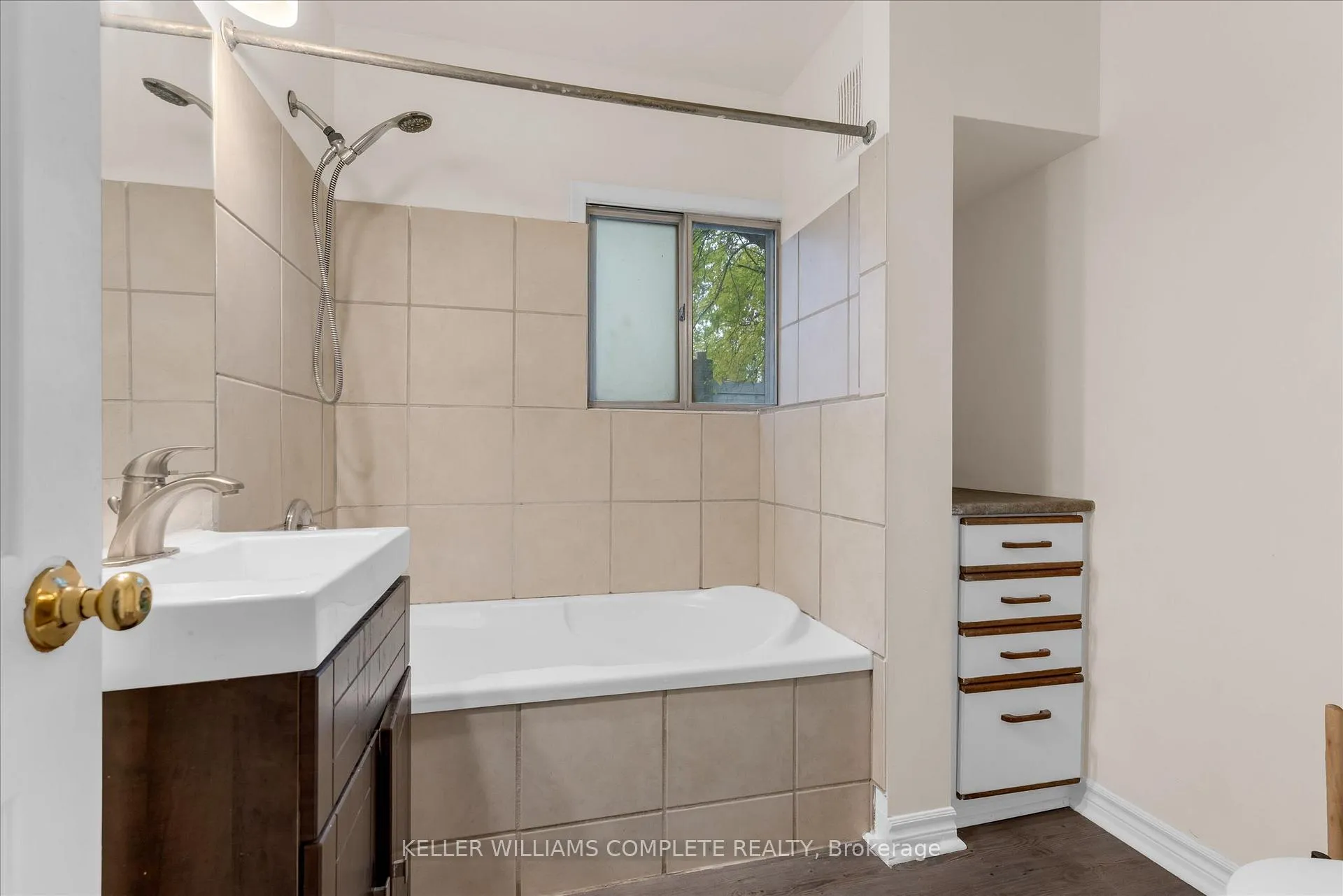 Photo 12 of 62 Bond Street, Kitchener, Fairfield — HOMEH