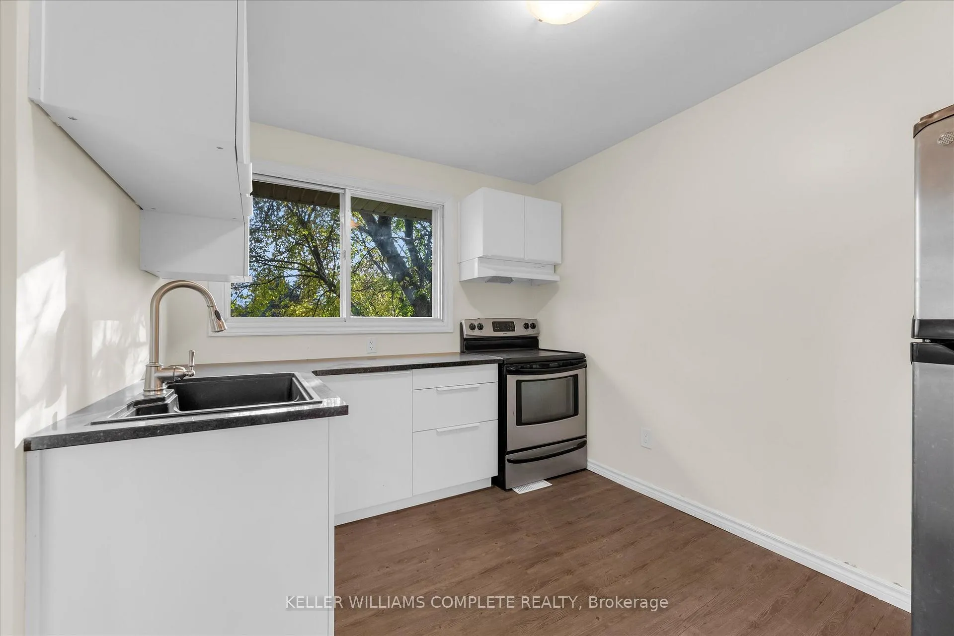 Photo 34 of 62 Bond Street, Kitchener, Fairfield — HOMEH